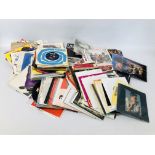 BOX CONTAINING A QUANTITY OF 1980'S 45 RPM RECORD SINGLES TO INCLUDE JOHN LENNON, SIMPLE MINDS,