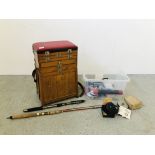 A VINTAGW MULTI SECTIONAL HINGED FISHING SEAT BOX WITH CUSHIONED TOP TO INCLUDE ACCESSORIES SUCH AS