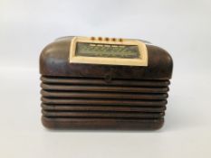 VINTAGE BUSH BAKELITE VALVE RADIO CASE A/F.