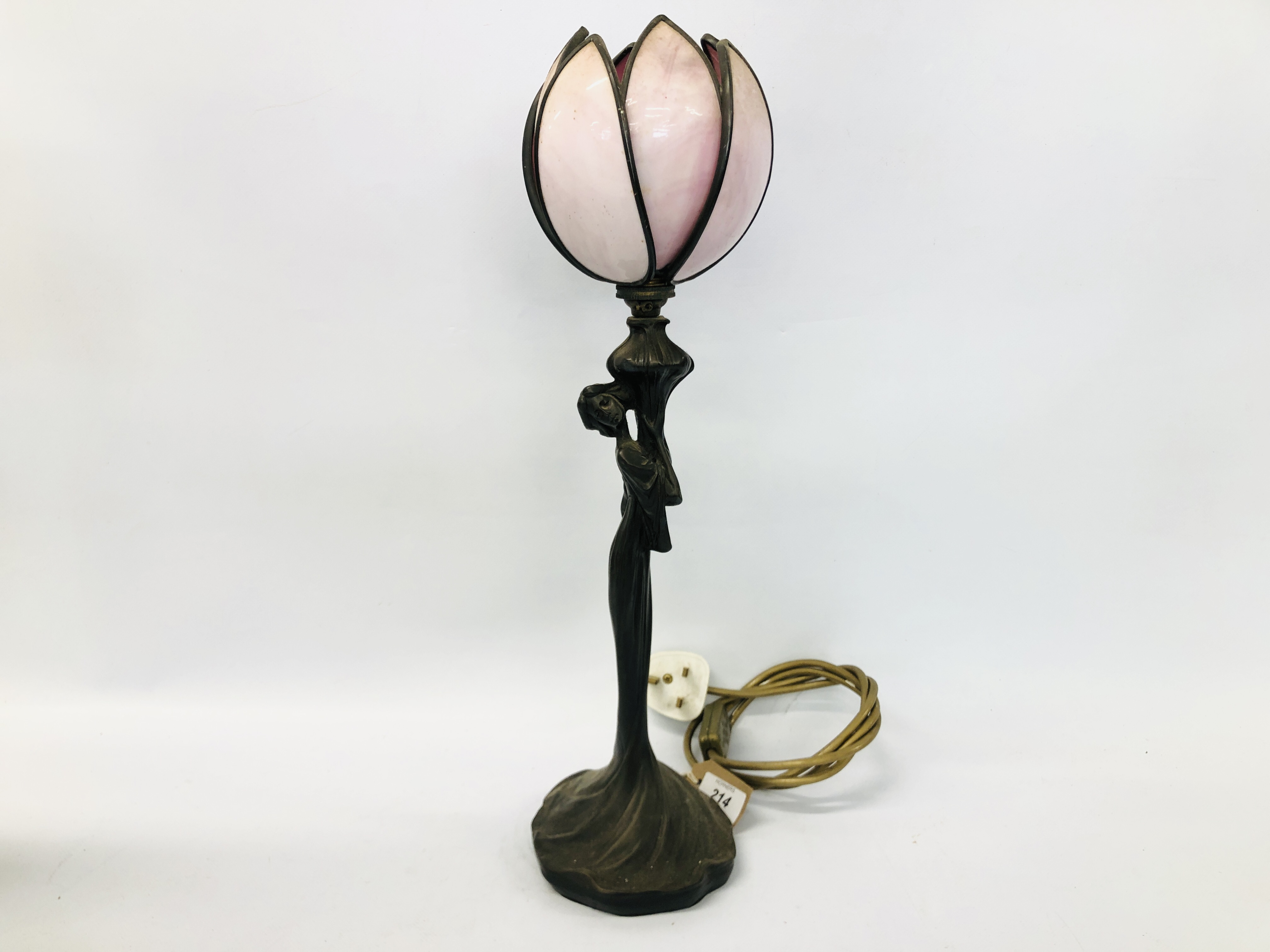 REPRODUCTION ART NOUVEAU STYLE TABLE LAMP WITH PINK STAINED GLASS CROCUS SHADE HEIGHT 48CM - SOLD