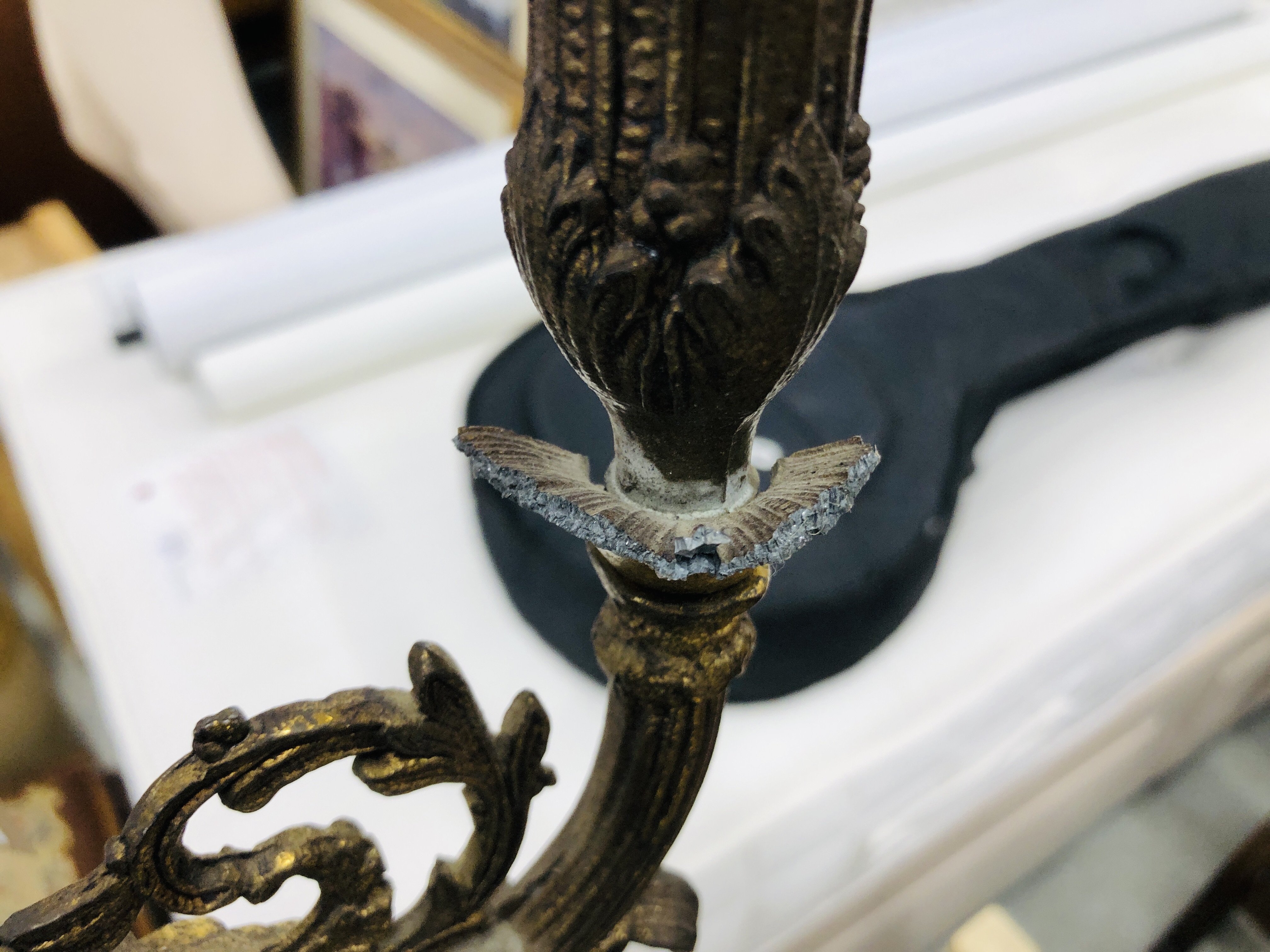 A CORINTHIAN COLUMN FLOOR STANDING FIVE BRANCH LAMP STANDARD THE BASE WITH MARBLE PLATFORM AND CLAW - Image 16 of 16