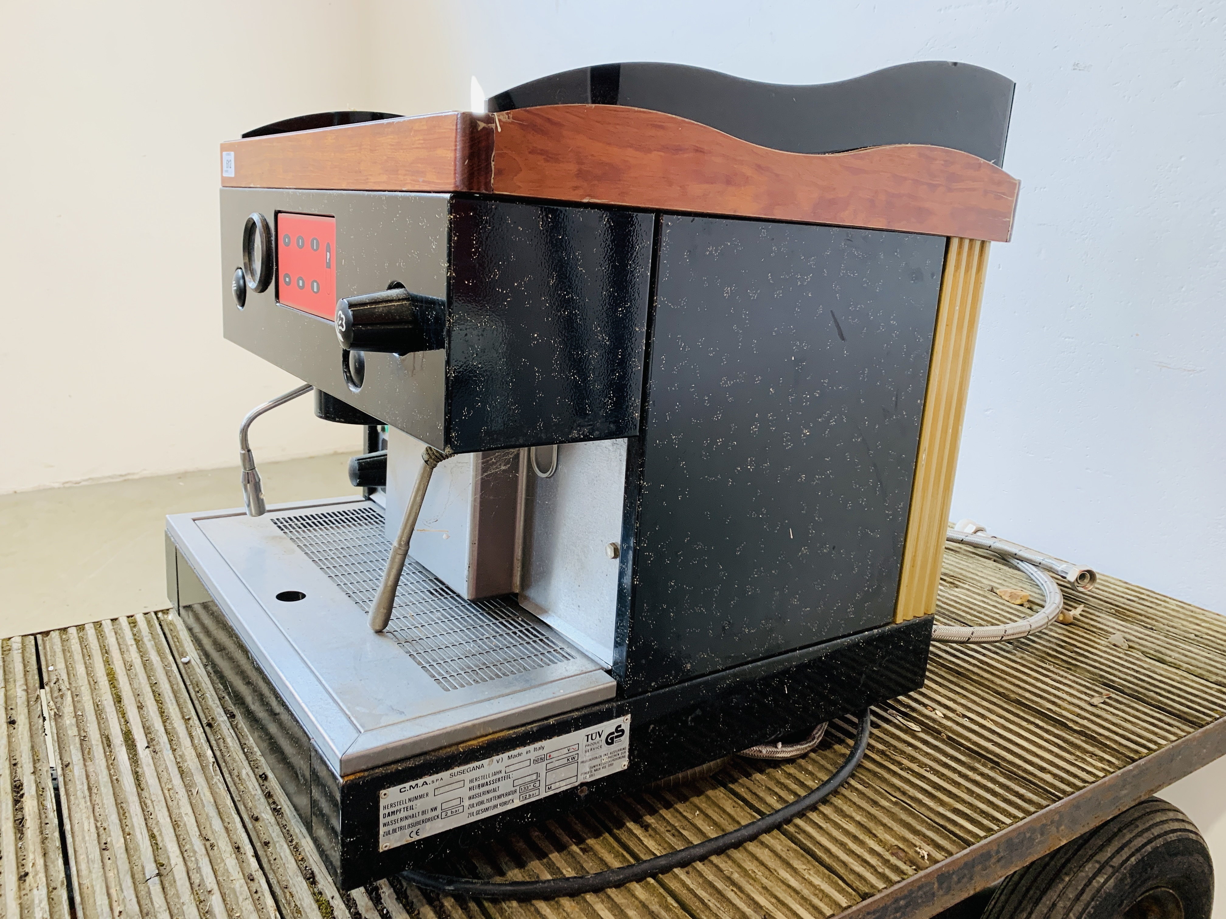 D.E.C.S ESPRESSO COFFEE MACHINE MODEL SAE.1 - SOLD AS SEEN. - Image 10 of 15