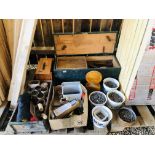 A CARPENTRY TOOL BOX CONTAINING ASSORTED WOODEN BLOCK PLANES, ETC.