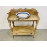 AN ANTIQUE STRIPPED PINE WASH STAND WITH DRAWER TO BASE W 86CM, D 40CM, H 90CM.
