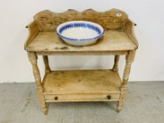 AN ANTIQUE STRIPPED PINE WASH STAND WITH DRAWER TO BASE W 86CM, D 40CM, H 90CM.