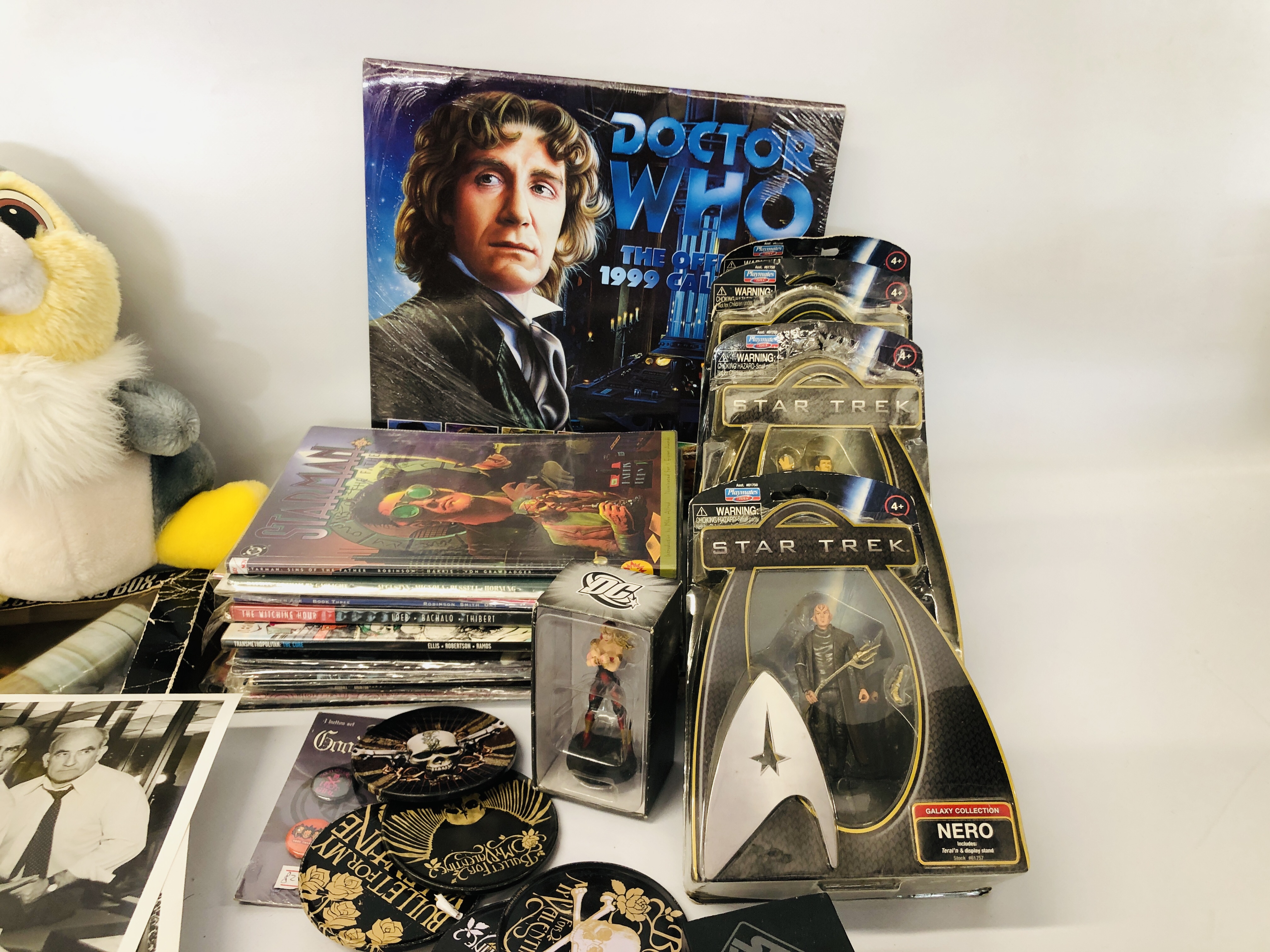 BOX OF COLLECTIBLES MAGAZINES, STAR TREK FIGURES, DOCTOR WHO 1999 CALENDAR, - Image 4 of 7