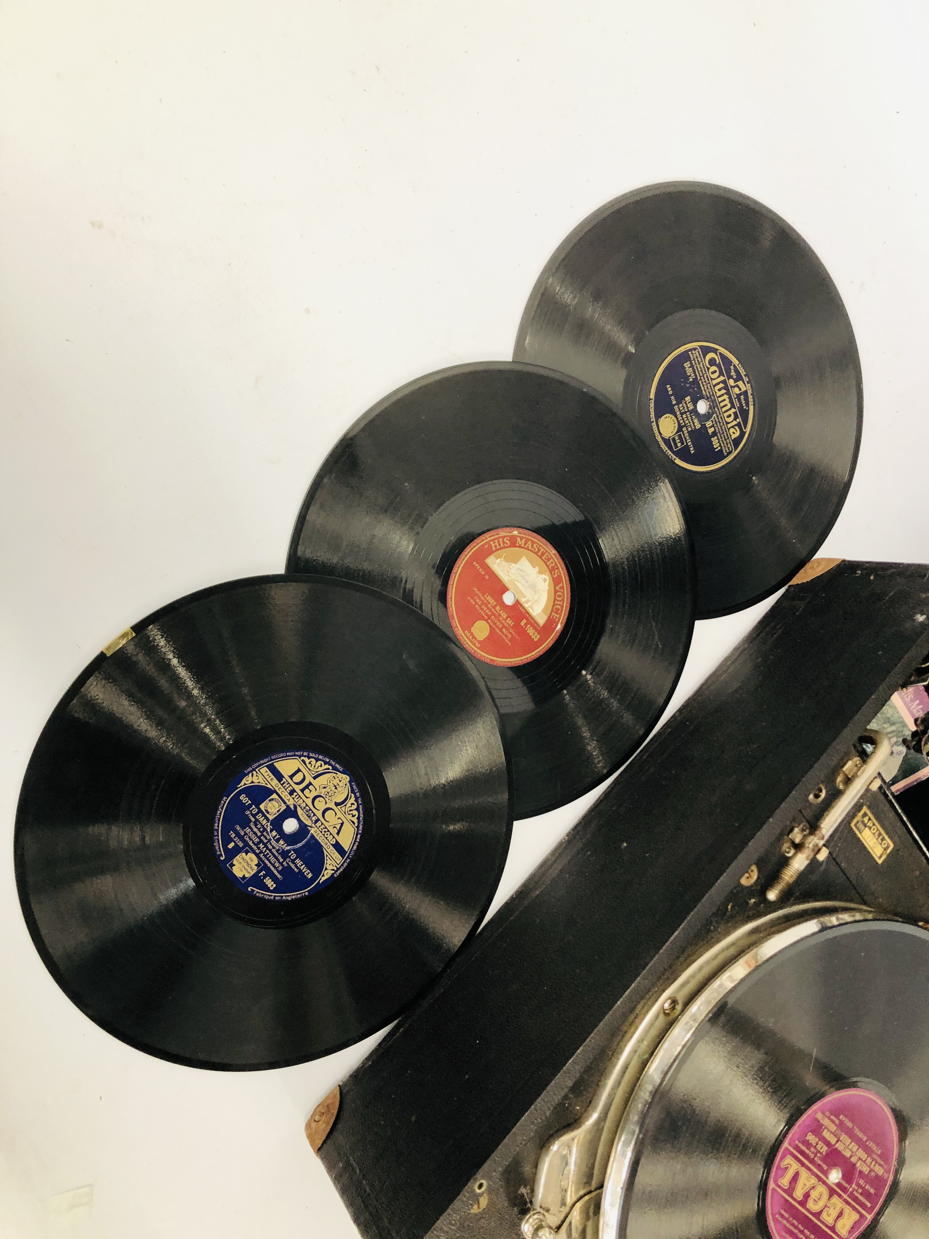 VINTAGE APOLLO WIND UP GRAMOPHONE TYPE 17G - Image 2 of 6