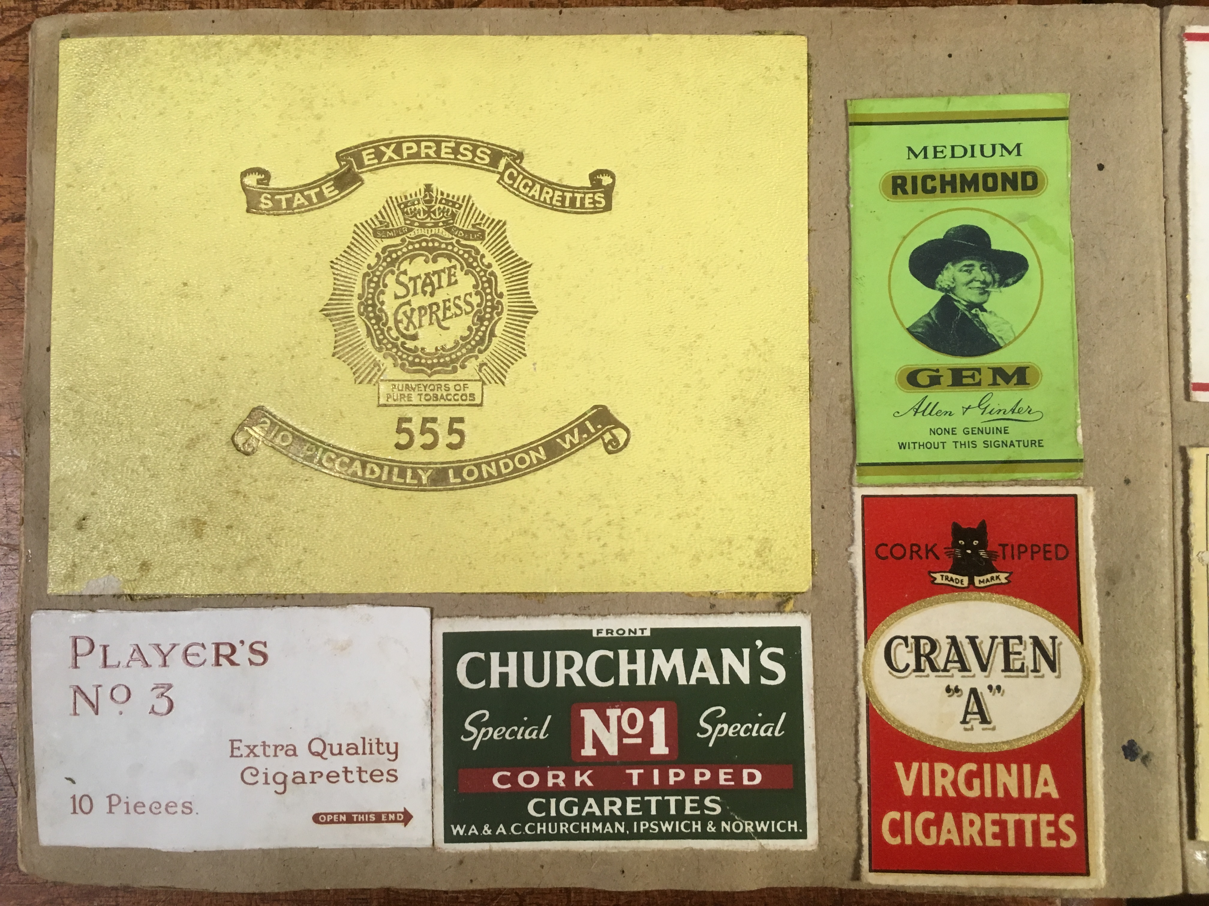 BOX WITH CIGARETTE AND TRADE CARDS, - Image 5 of 6