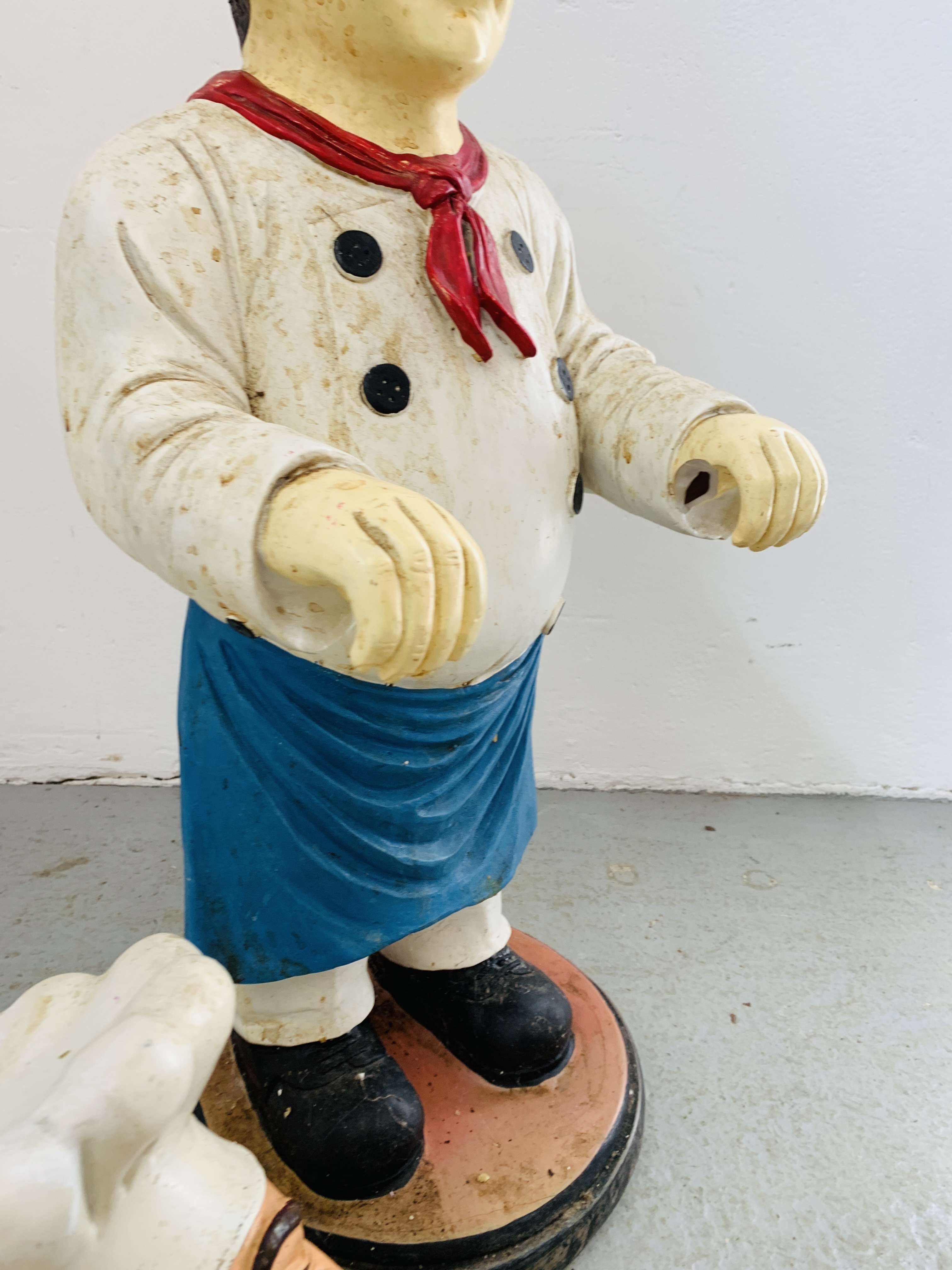 A NOVELTY STANDING "CHEF" FIGURE A/F AND ONE OTHER "CHEF" FIGURE - Image 8 of 12