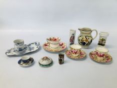 A GROUP OF CERAMICS INCLUDING A C19TH PRATTWARE JUG,