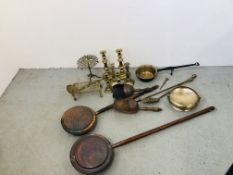 COLLECTION OF ASSORTED VINTAGE METAL WARE TO INCLUDE 2 COPPER WARMING PANS, BRASS CANDLESTICKS,