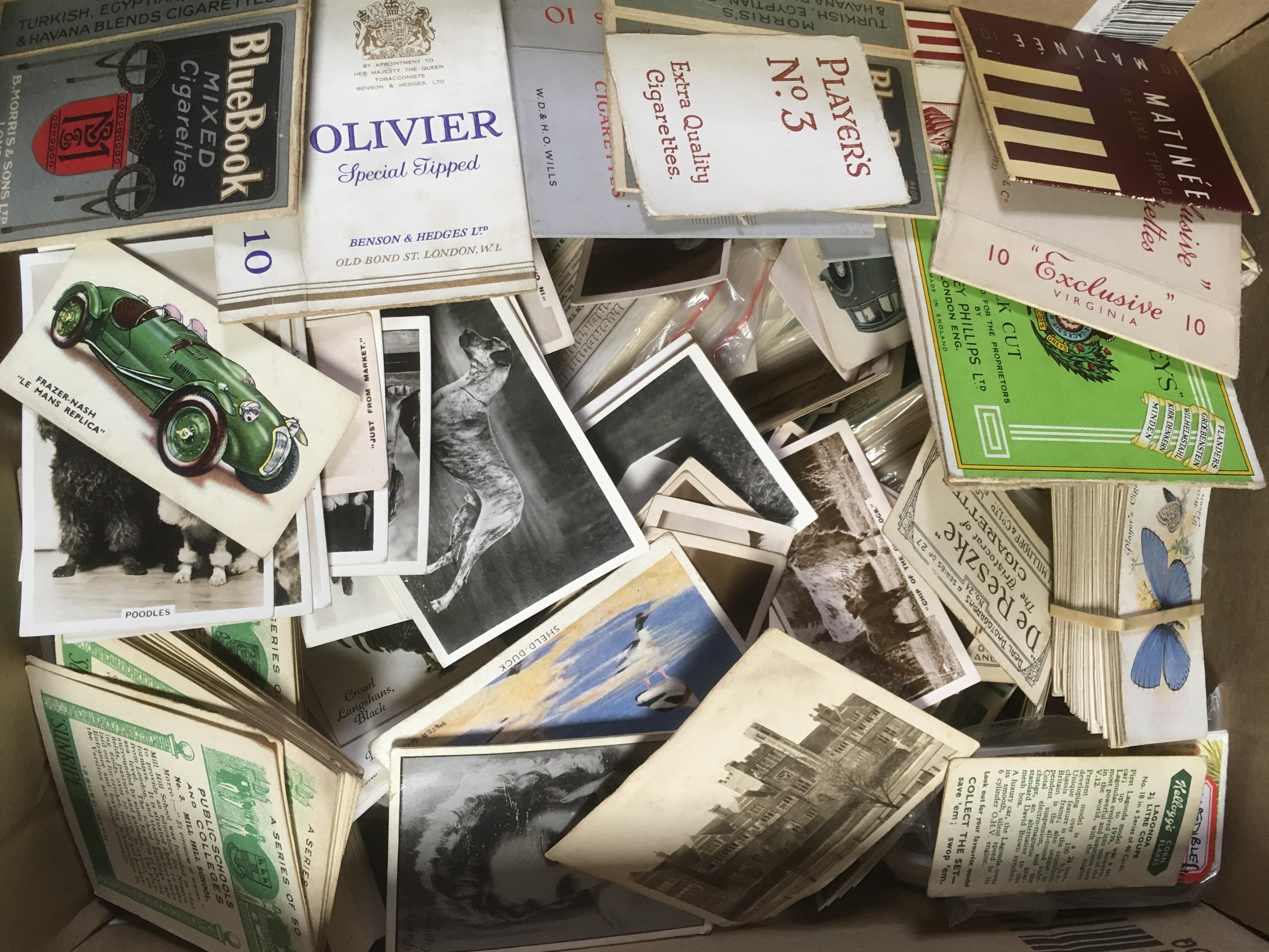 BOX WITH CIGARETTE AND TRADE CARDS,