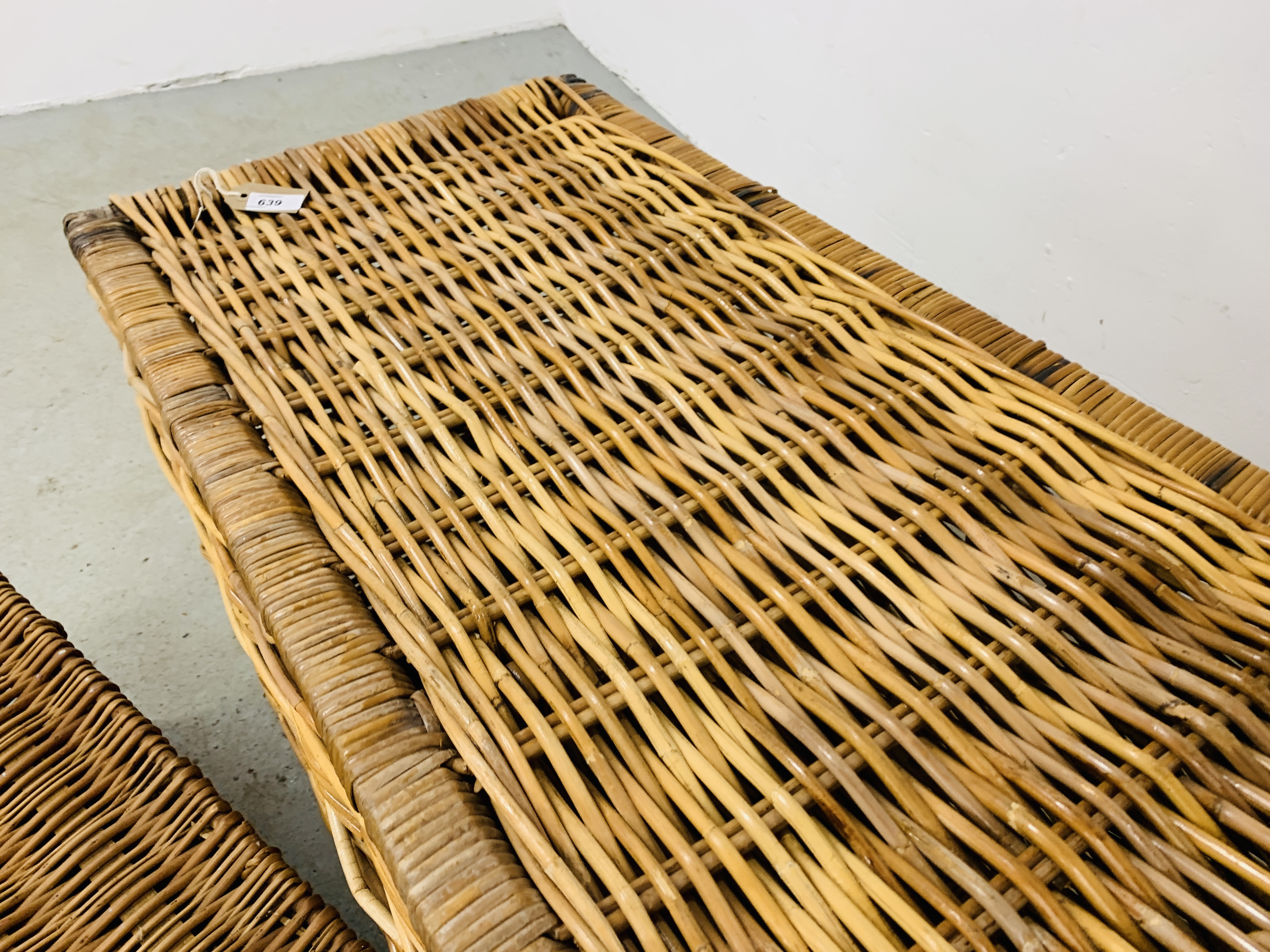 A LARGE WICKER BASKET 81CM. X 44CM. X 55CM. - Image 6 of 13