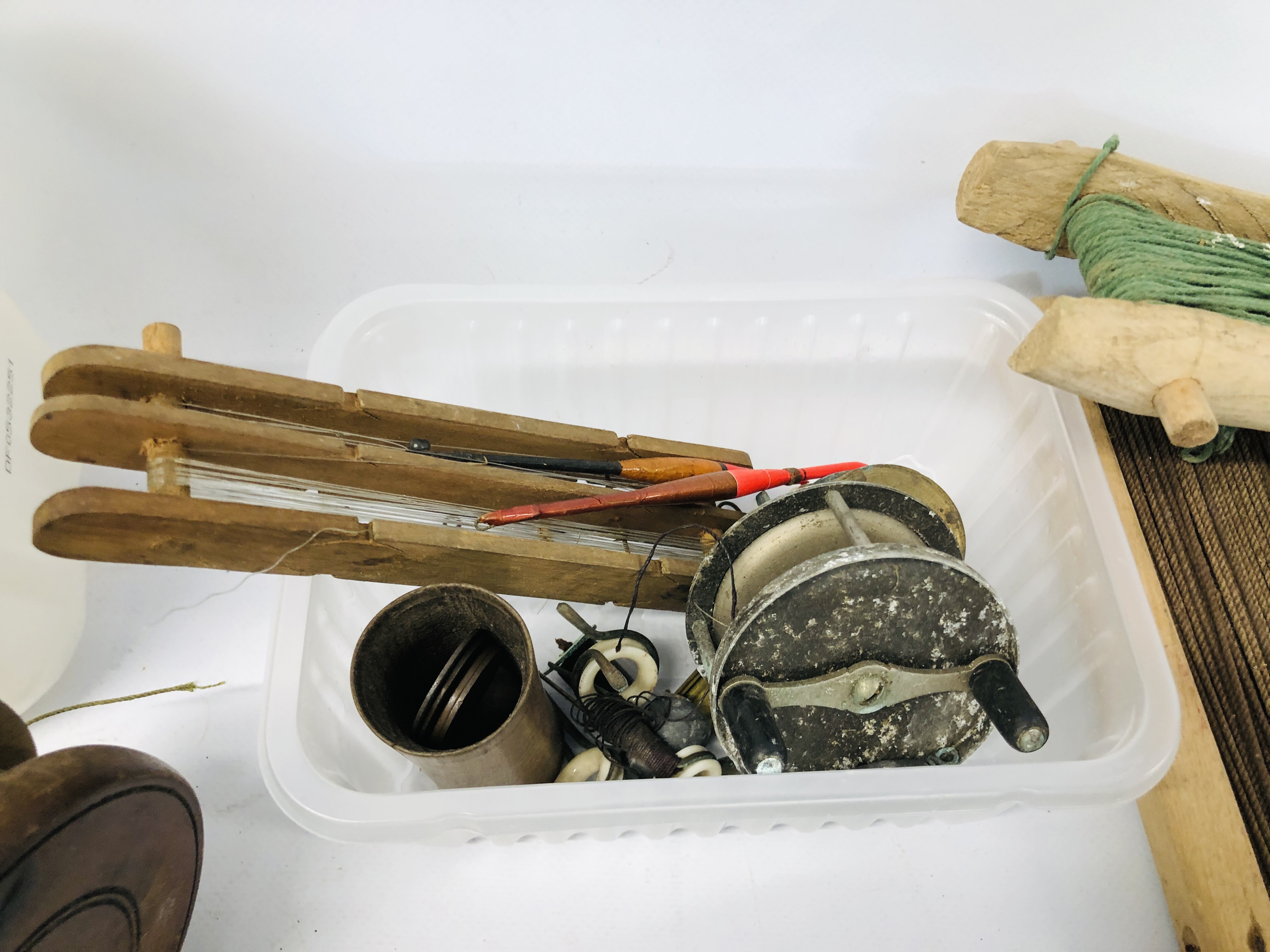 COLLECTION OF 5 X VINTAGE FISHING RODS + BOX OF ASSORTED VINTAGE FISHING REELS AND ACCESSORIES, - Image 6 of 10