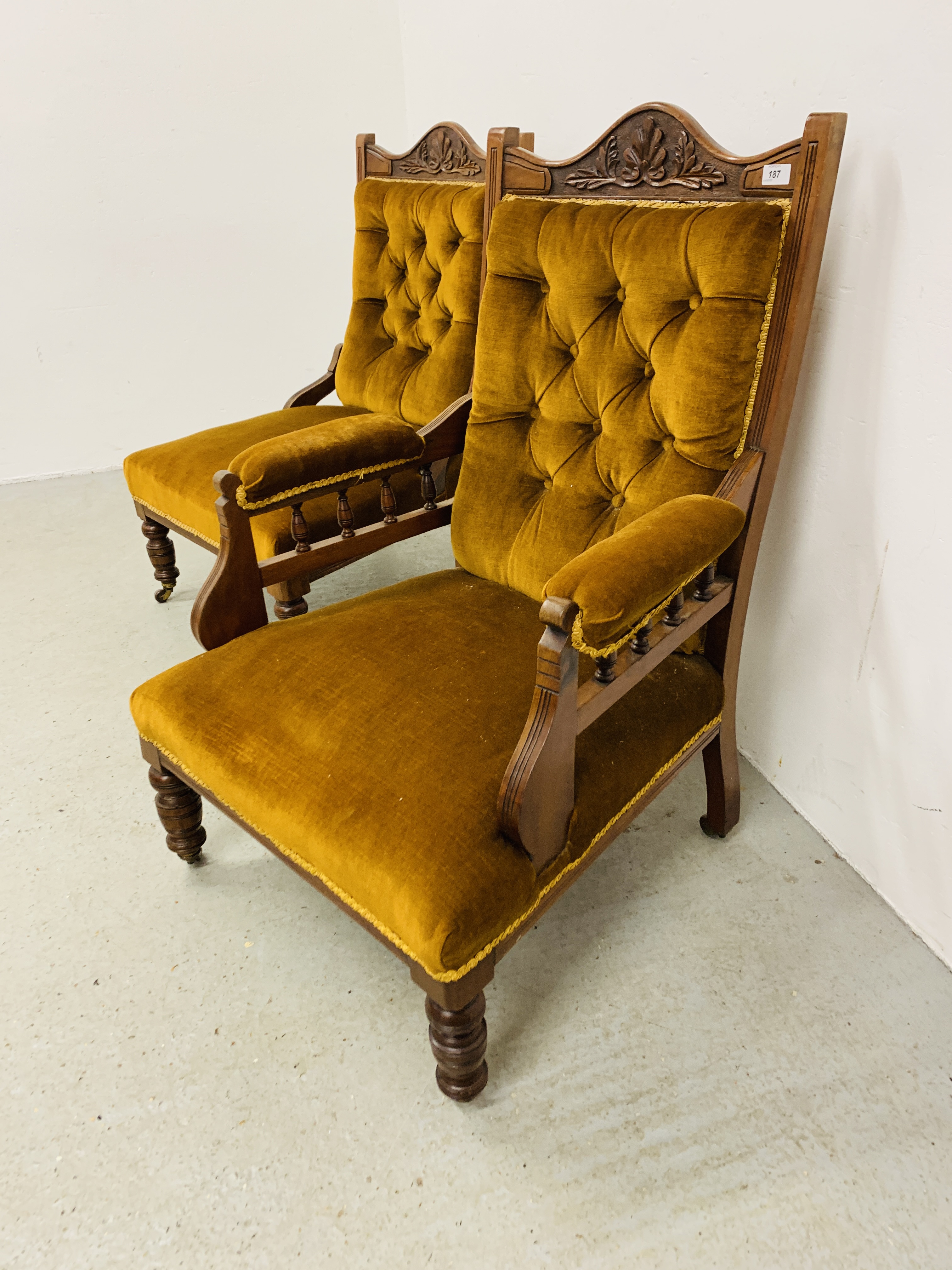 A SET OF EDWARDIAN MAHOGANY FRAMED LADIES AND GENTLEMANS EASY CHAIRS - GOLD VELOUR UPHOLSTERY - Image 3 of 15