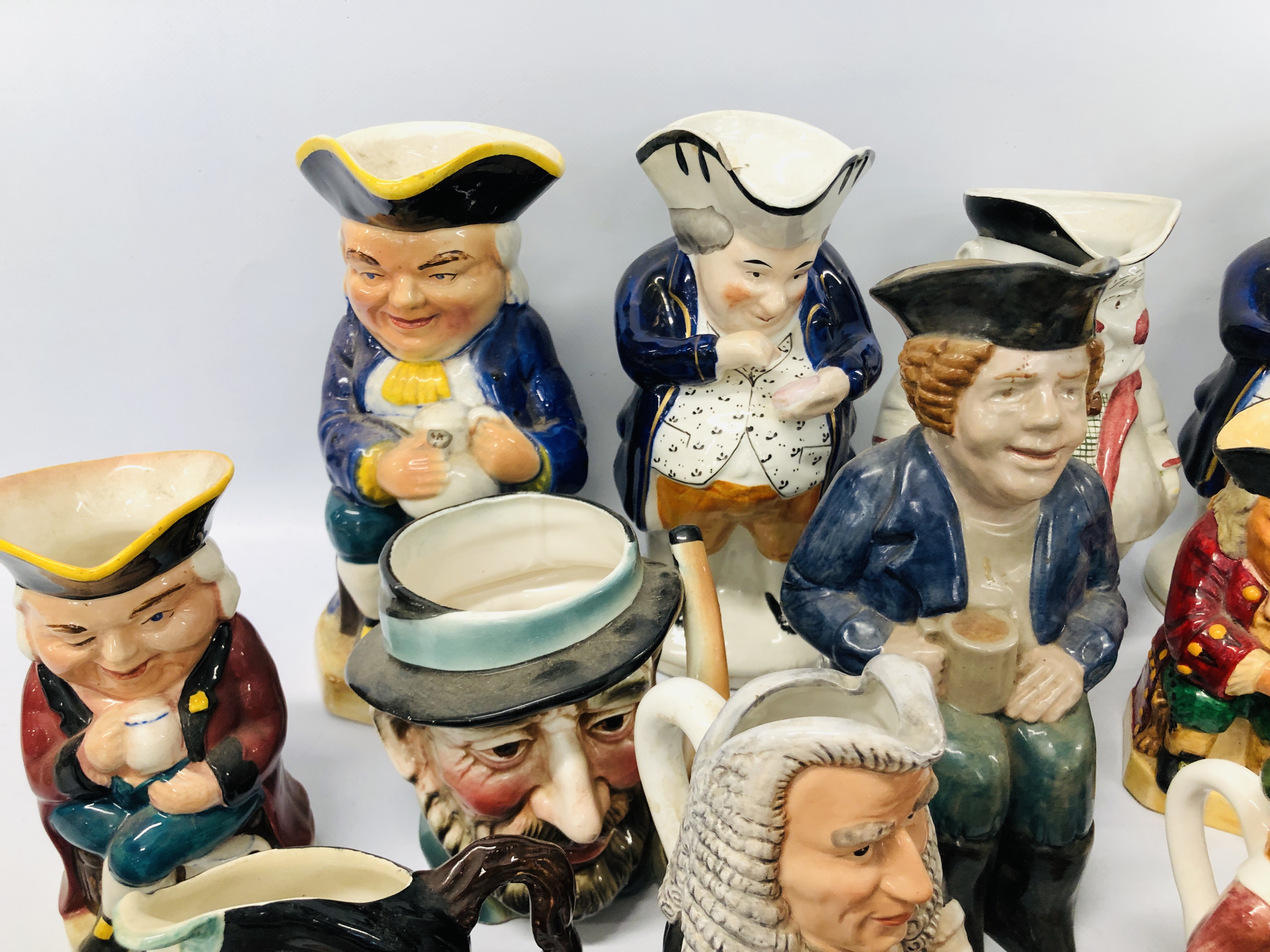 LARGE COLLECTION OF APPROX. 30 CHARACTER AND TOBY JUGS TO INCLUDE STAFFORDSHIRE STYLE, ETC. - Image 5 of 7