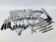 QTY OF ARTHUR PRICE SILVER PLATED CUTLERY (51 PIECES) ALONG WITH ELEVEN VARIOUS KITCHEN KNIVES TO