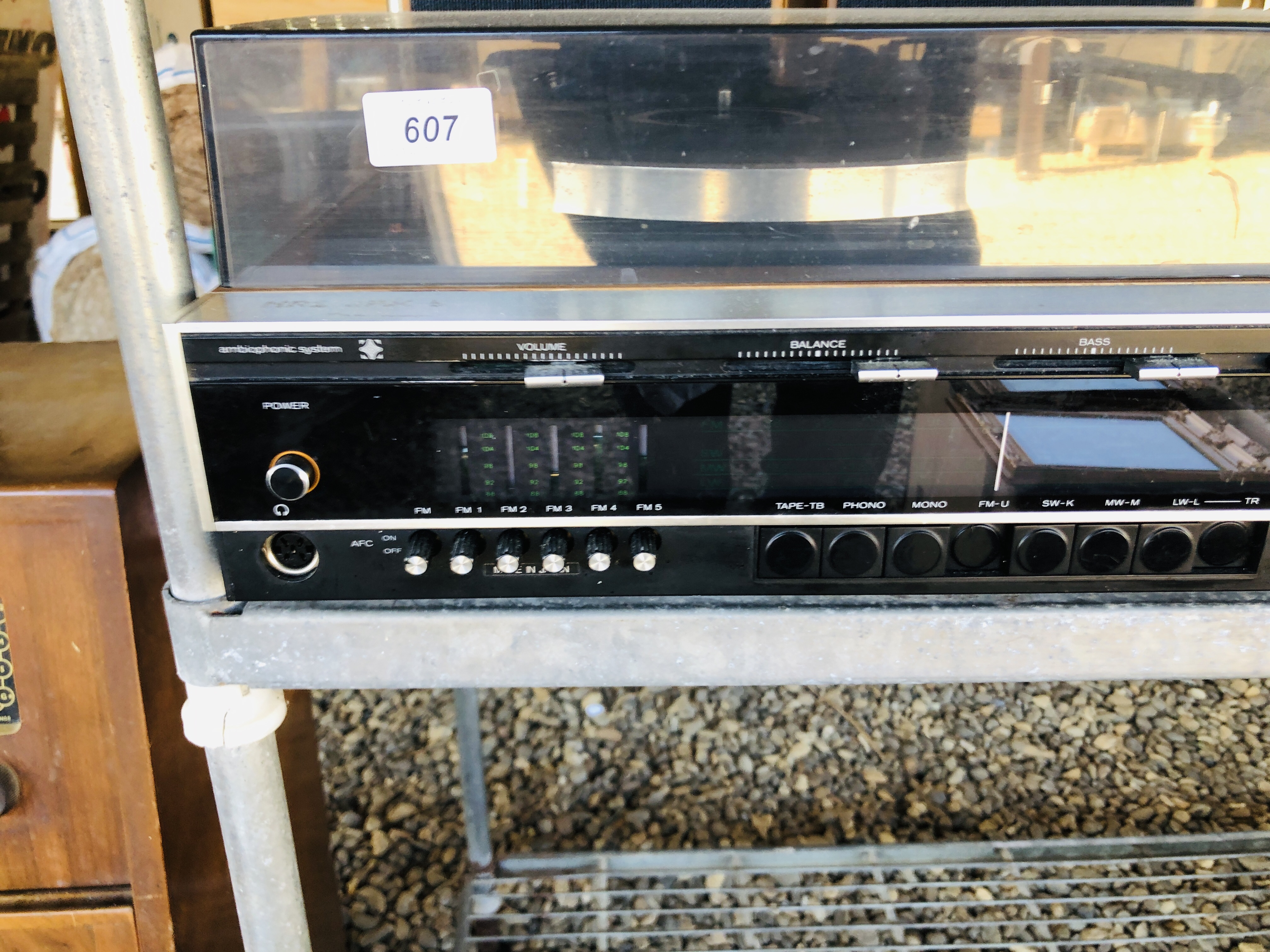 A RETRO HITACHI STEREO MUSIC CENTRE MODEL SDT-2680 WITH LOUD SPEAKERS, - Image 5 of 13