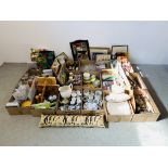 17 BOXES OF ASSORTED GOOD QUALITY HOUSEHOLD SUNDRIES TO INCLUDE DECORATIVE CERAMICS, KITCHEN WARES,