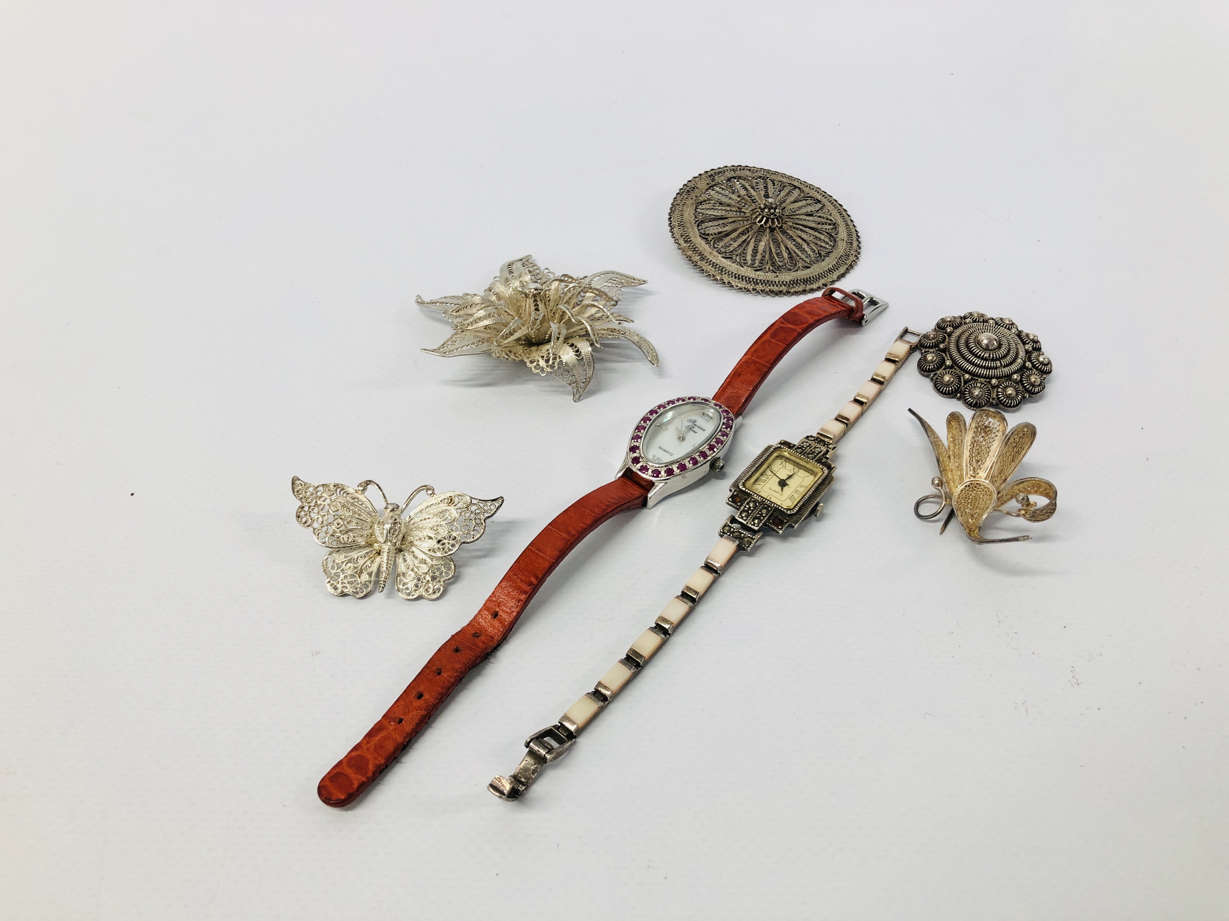 VINTAGE WHITE METAL FILAGREE BROOCHES (5) AND SILVER VINTAGE QUARTZ WATCHES SET WITH MARCASITES +