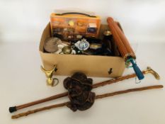 BOX OF ASSORTED COLLECTIBLES TO INCLUDE A COLLECTION OF KEYRINGS, LETTER RACK,