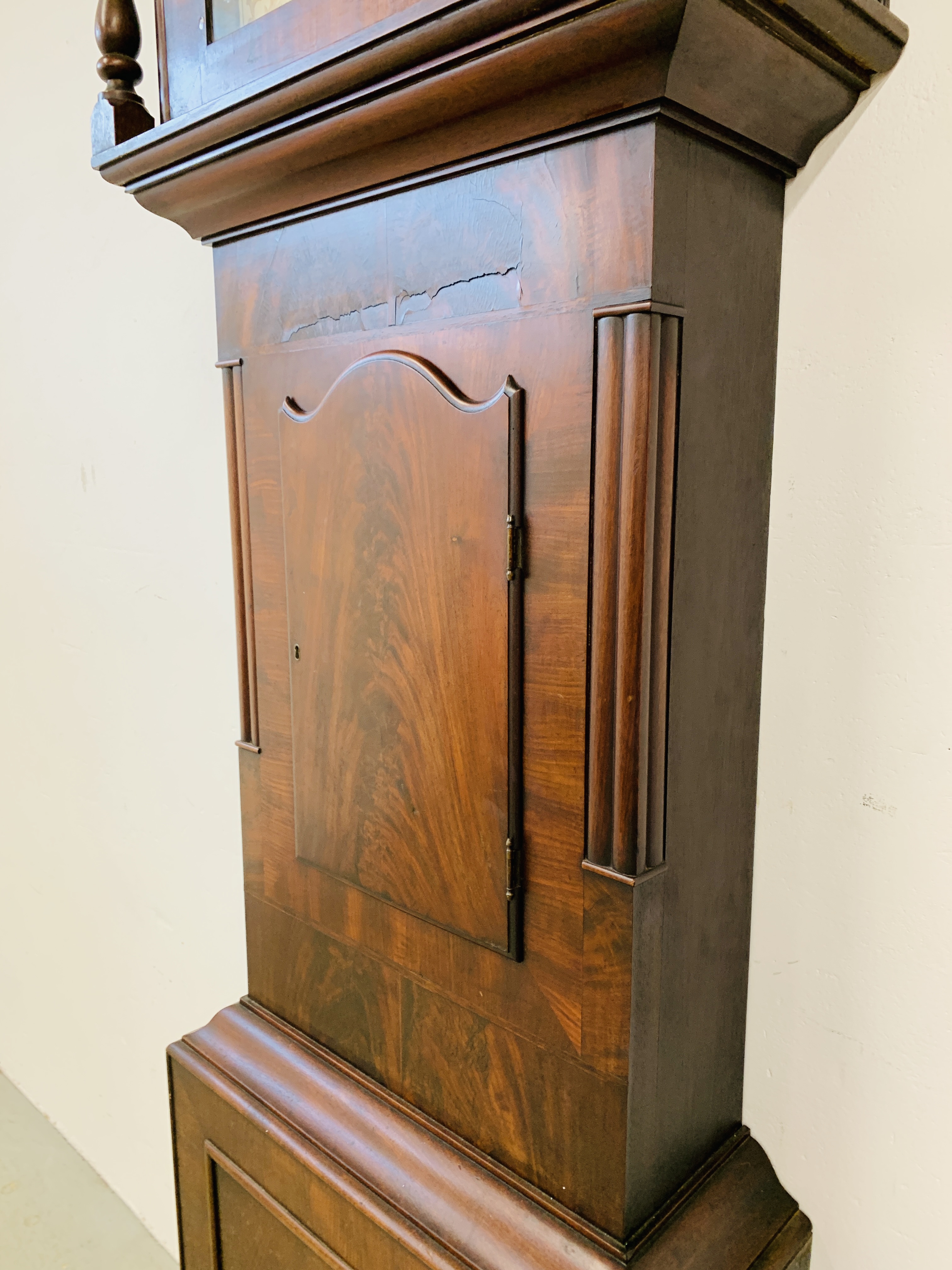 AN ANTIQUE MAHOGANY LONG CASE CLOCK THE HAND PAINTED ARCHED DIAL WITH ROMAN NUMERALS, - Image 5 of 15
