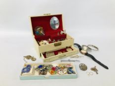 JEWELLERY BOX AND CONTENTS TO INCLUDE VINTAGE COSTUME JEWELLERY AND BROOCHES ALONG WITH AN ORIS