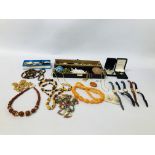 BOX OF ASSORTED VINTAGE AND COSTUME JEWELLERY TO INCLUDE HARDSTONE BEADED NECKLACES,