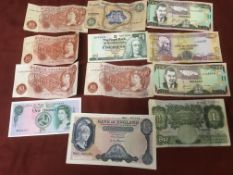SMALL COLLECTION BANKNOTES INCLUDING O'BRIEN £5 IN HIGH GRADE.
