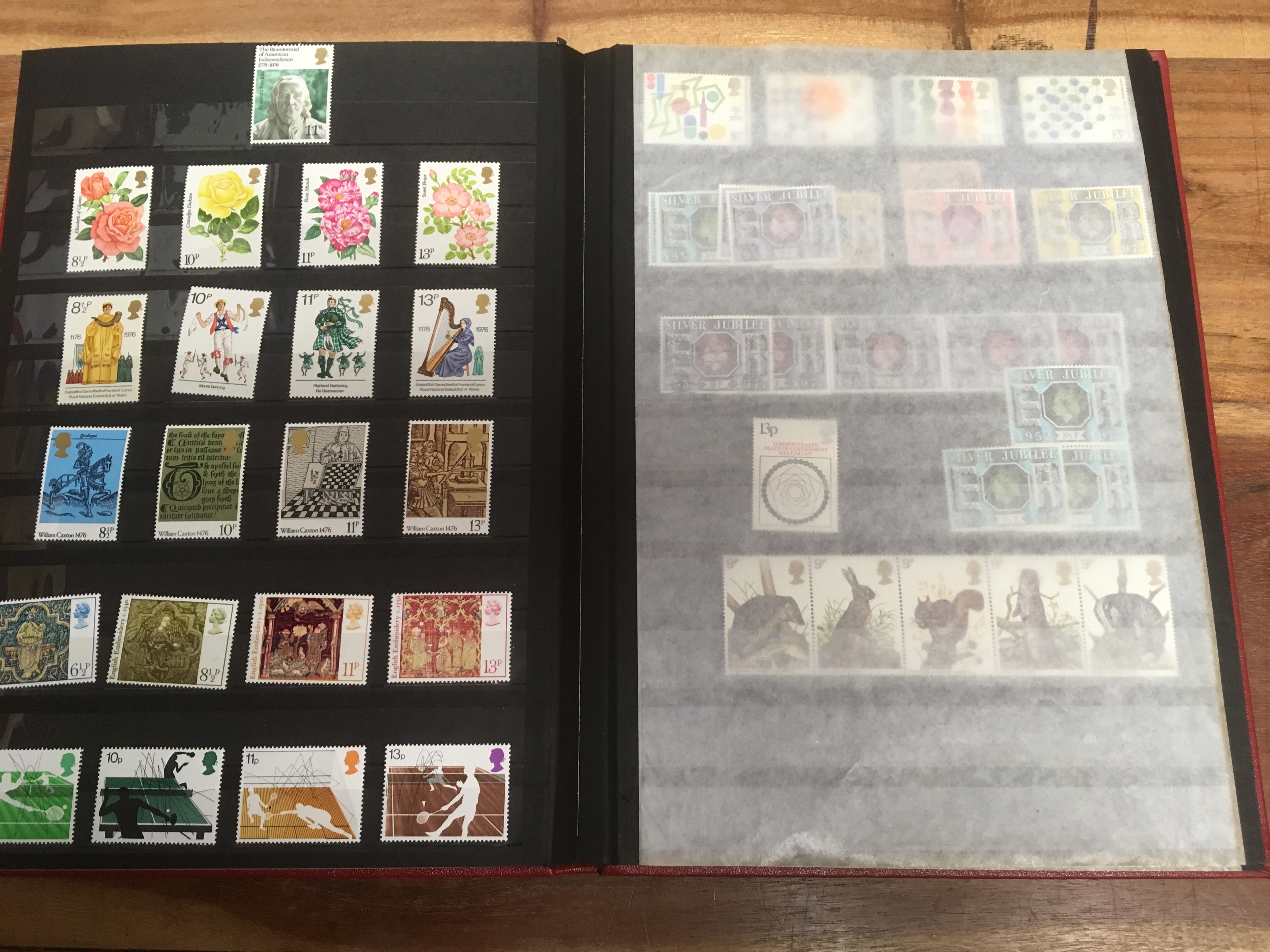 BOX WITH STAMP COLLECTIONS IN FOUR ALBUMS AND LOOSE, ITALY, GB, ETC. - Image 5 of 7