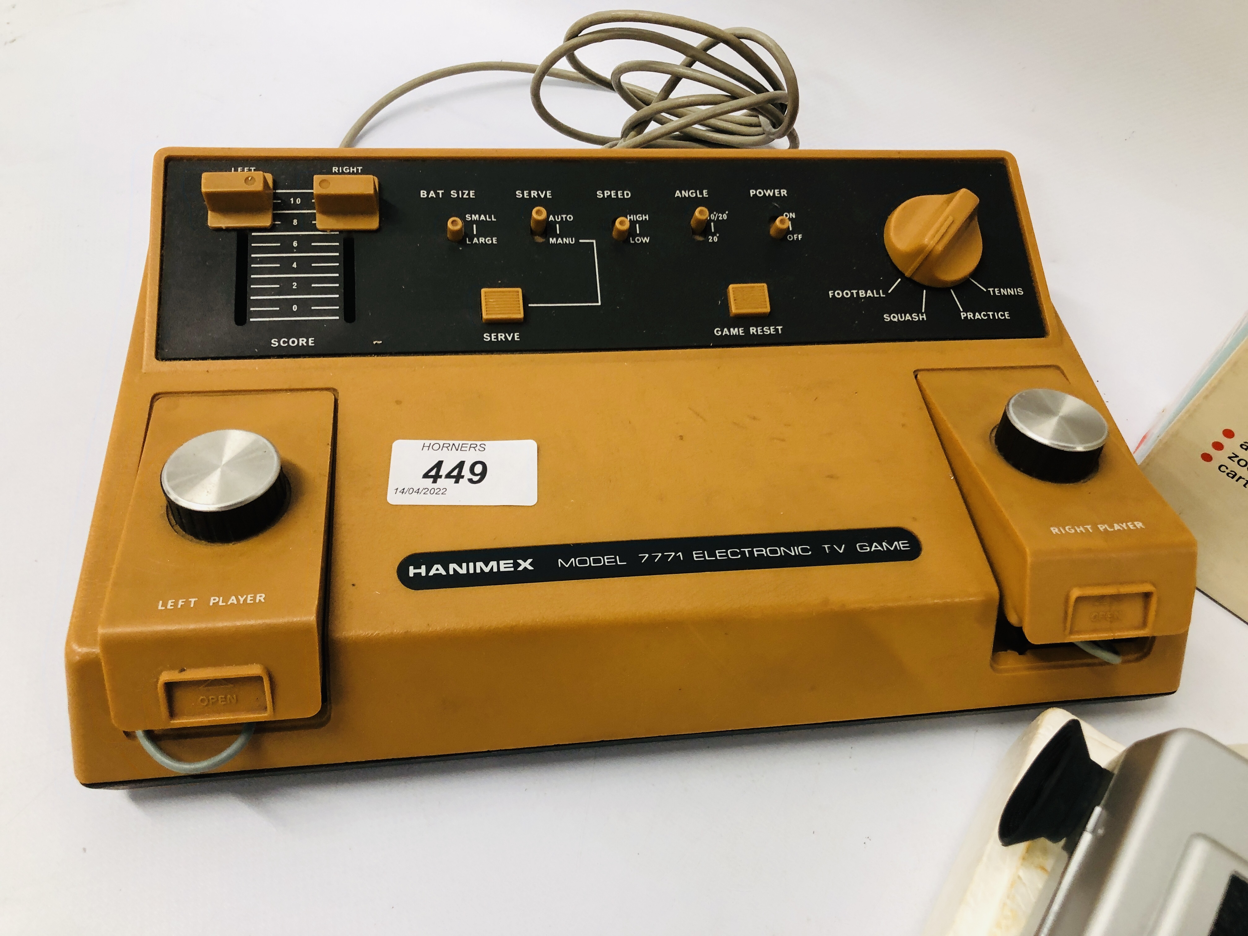 A VINTAGE HANIMEX 7771 ELECTRONIC TELEVISION GAME ALONG WITH BOXED HANIMEX LOADMATIC MXP SUPER 8 - Image 3 of 6