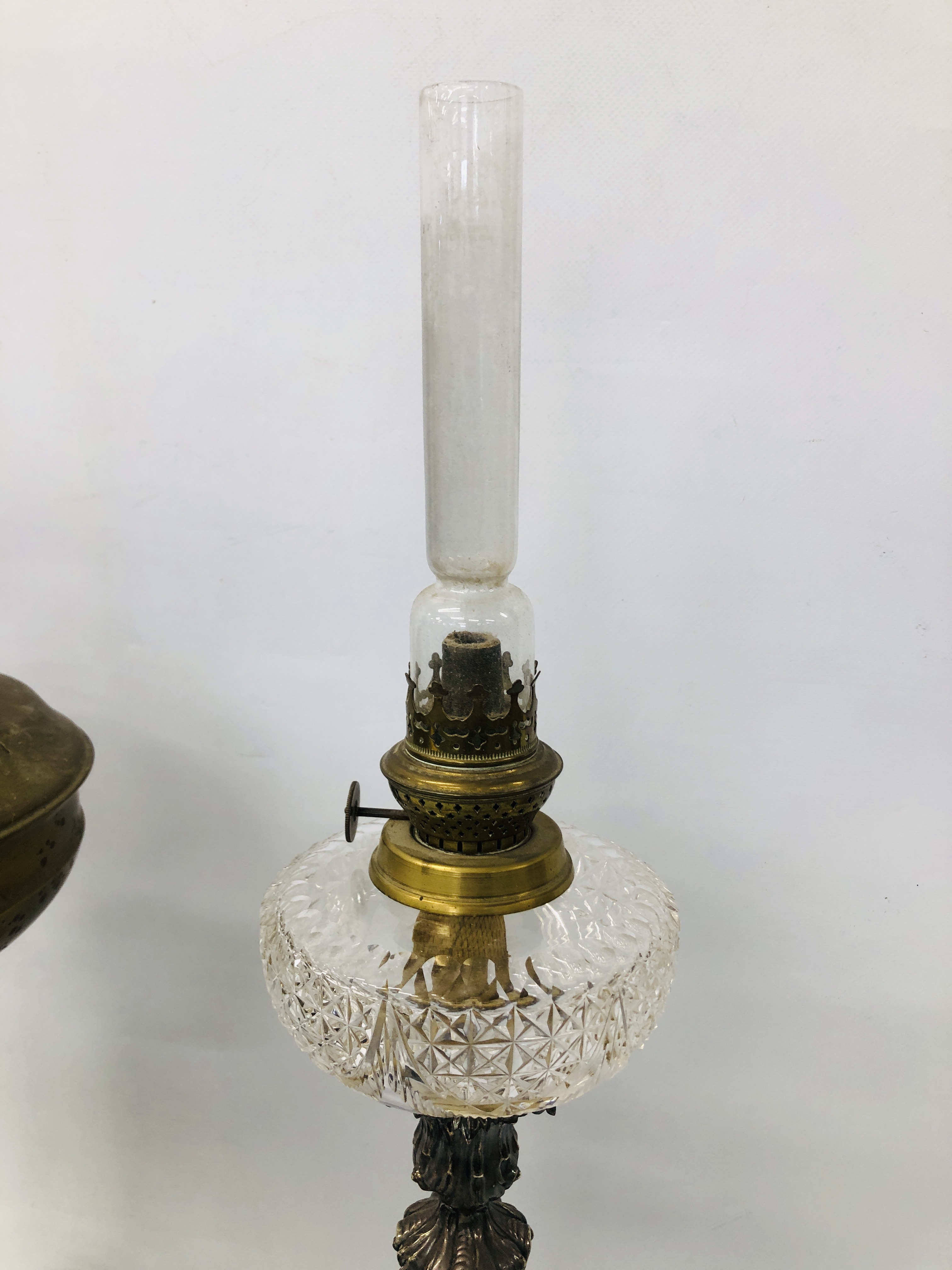 2 X VINTAGE OIL LAMPS TO INCLUDE MAPPIN AND WEBB AND 3 X RISE AND FALL ATTACHMENTS - Image 6 of 8