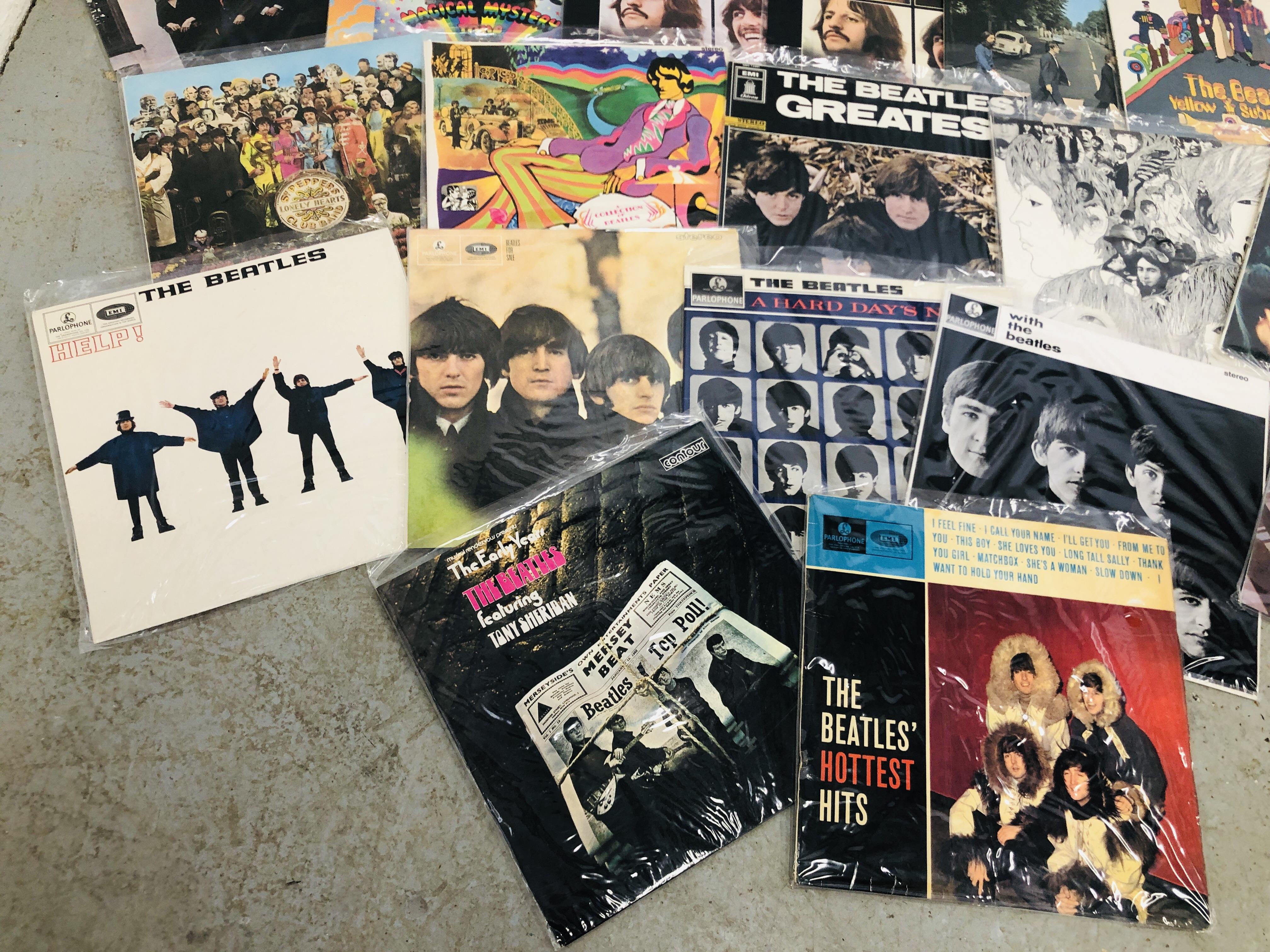 CASE CONTAINING APPROX 26 RECORD ALBUMS "THE BEATLES" RELATED TO INCLUDE RARITIES, ROCK AND ROLL, - Image 2 of 5