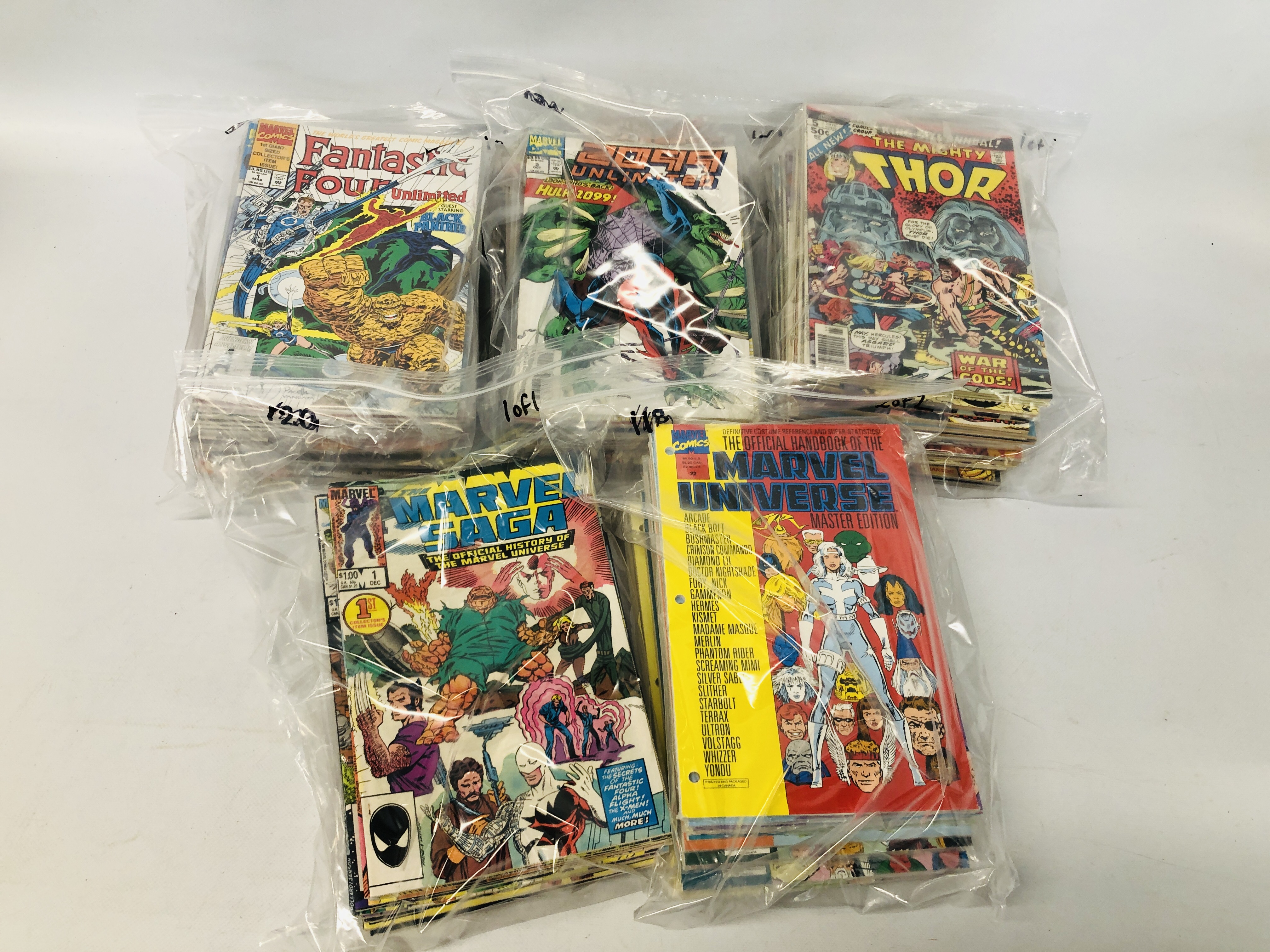 A COLLECTION OF COMICS TO INCLUDE MARVEL COMICS FANTASTIC FOUR OFFICIAL MARVEL INDEX NO. - Image 3 of 4