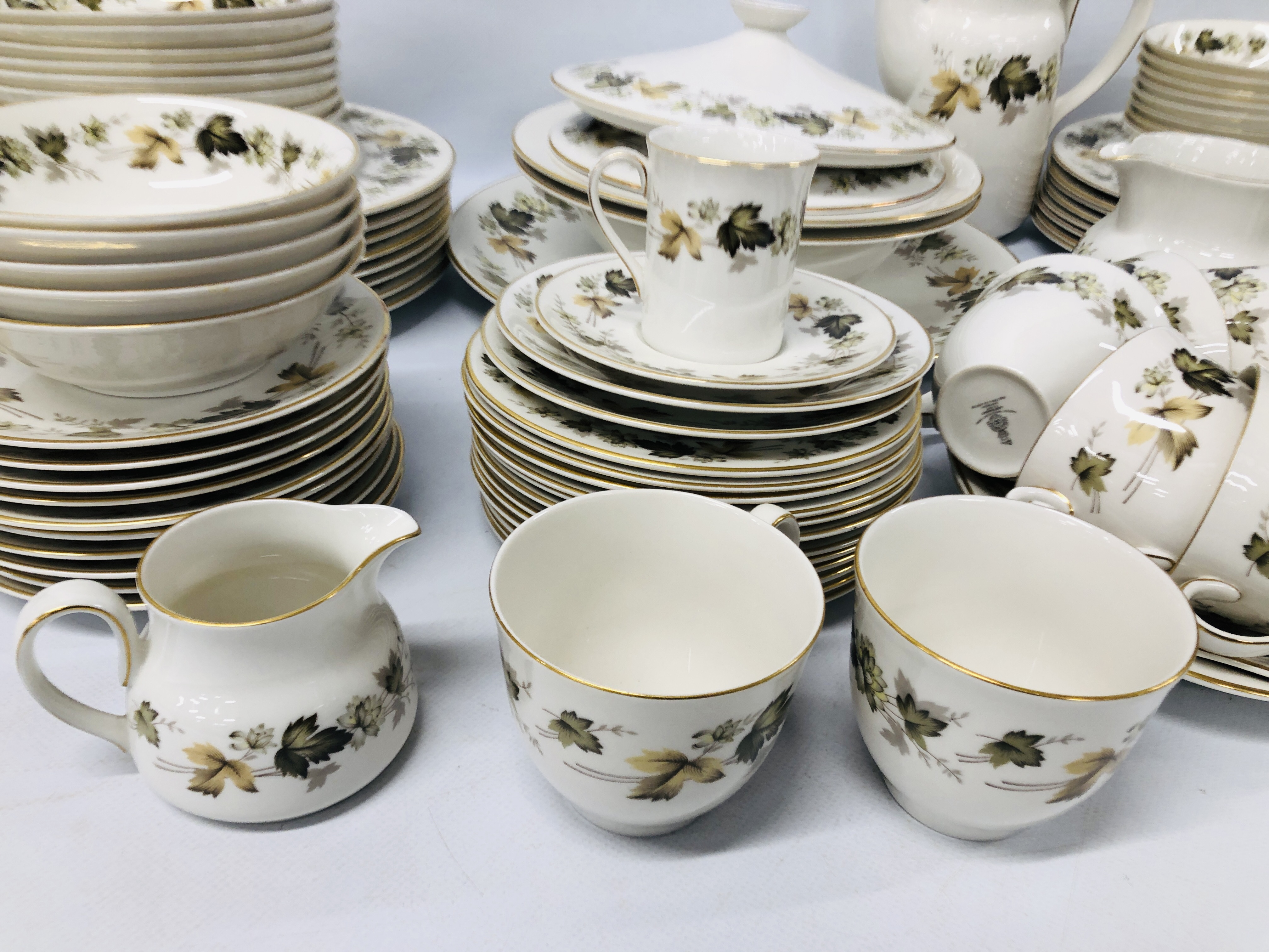COLLECTION OF ROYAL DOULTON "LARCHMONT" TC1019 TEA AND DINNER WARE (APPROX. - Image 6 of 9
