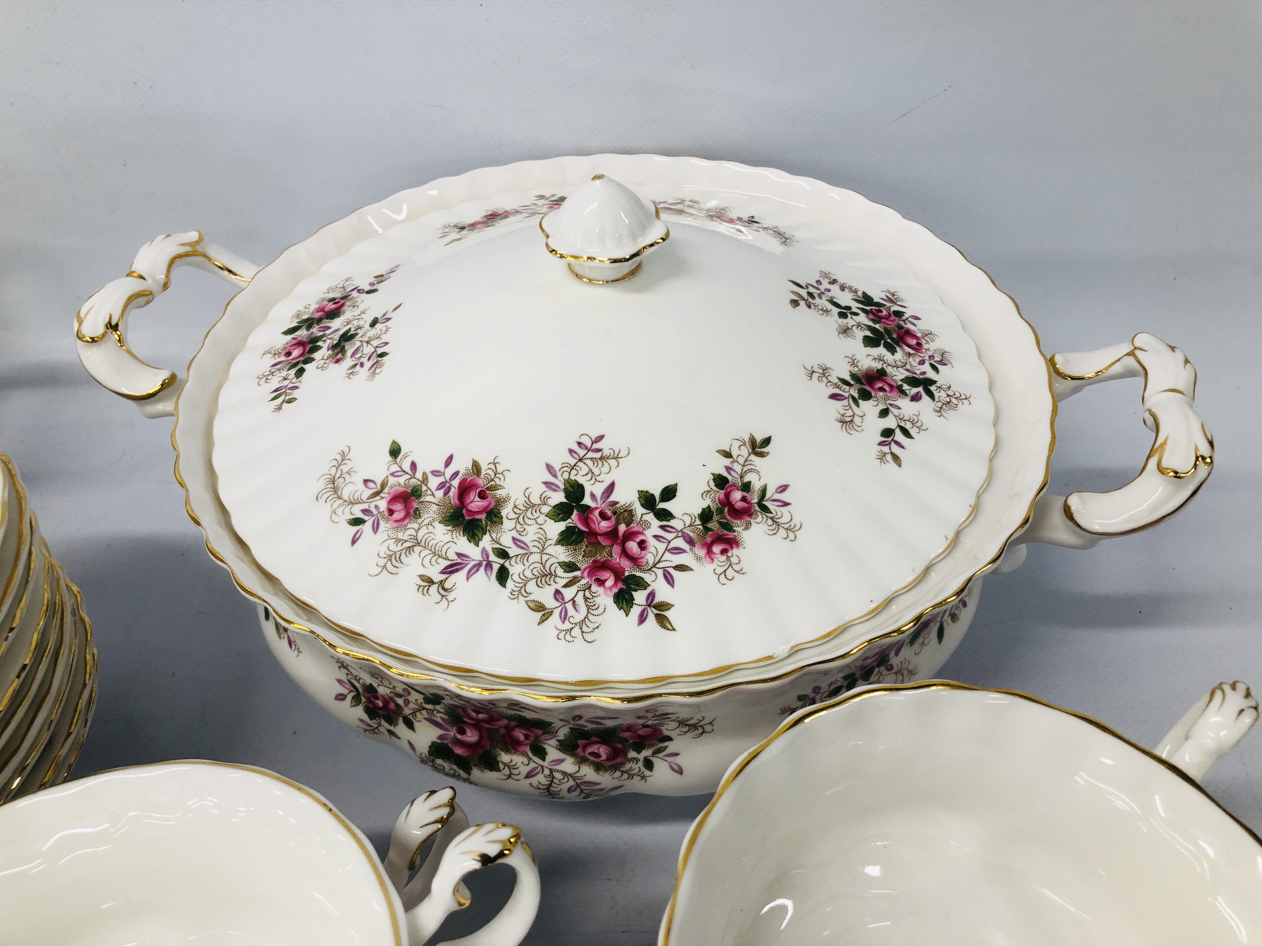 COLLECTION OF ROYAL ALBERT "LAVENDER ROSE" TEA AND DINNER WARE (68 PIECES) + ONE ROYAL ALBERT "LADY - Image 5 of 12