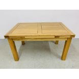 A QUALITY MODERN SOLID OAK EXTENDING DINING TABLE 140CM X 90CM, EXTENDED 220CM.
