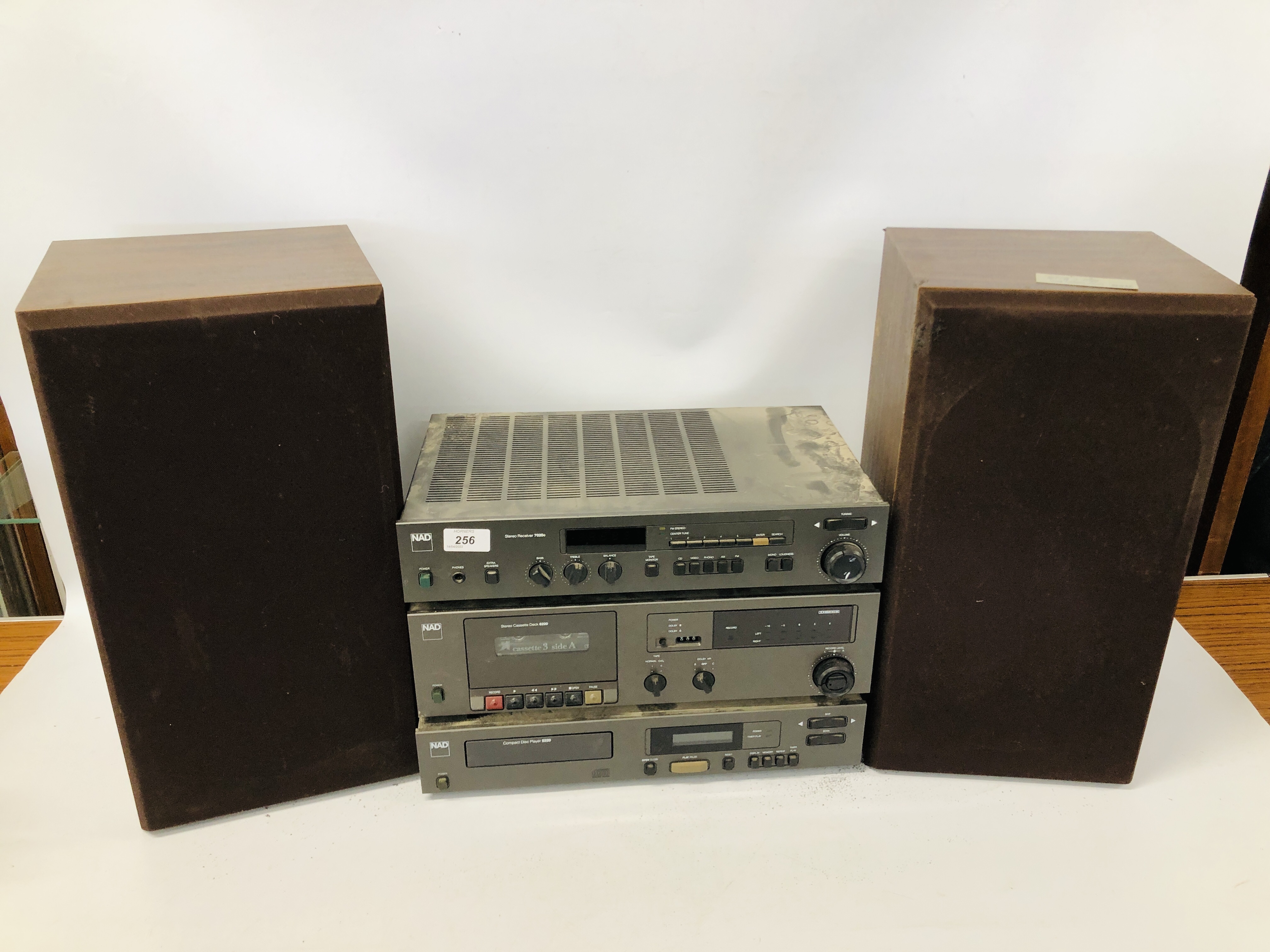 3 X NAD HIFI SEPARATES TO INCLUDE AM/FM STEREO RECEIVER MODEL 7020E,