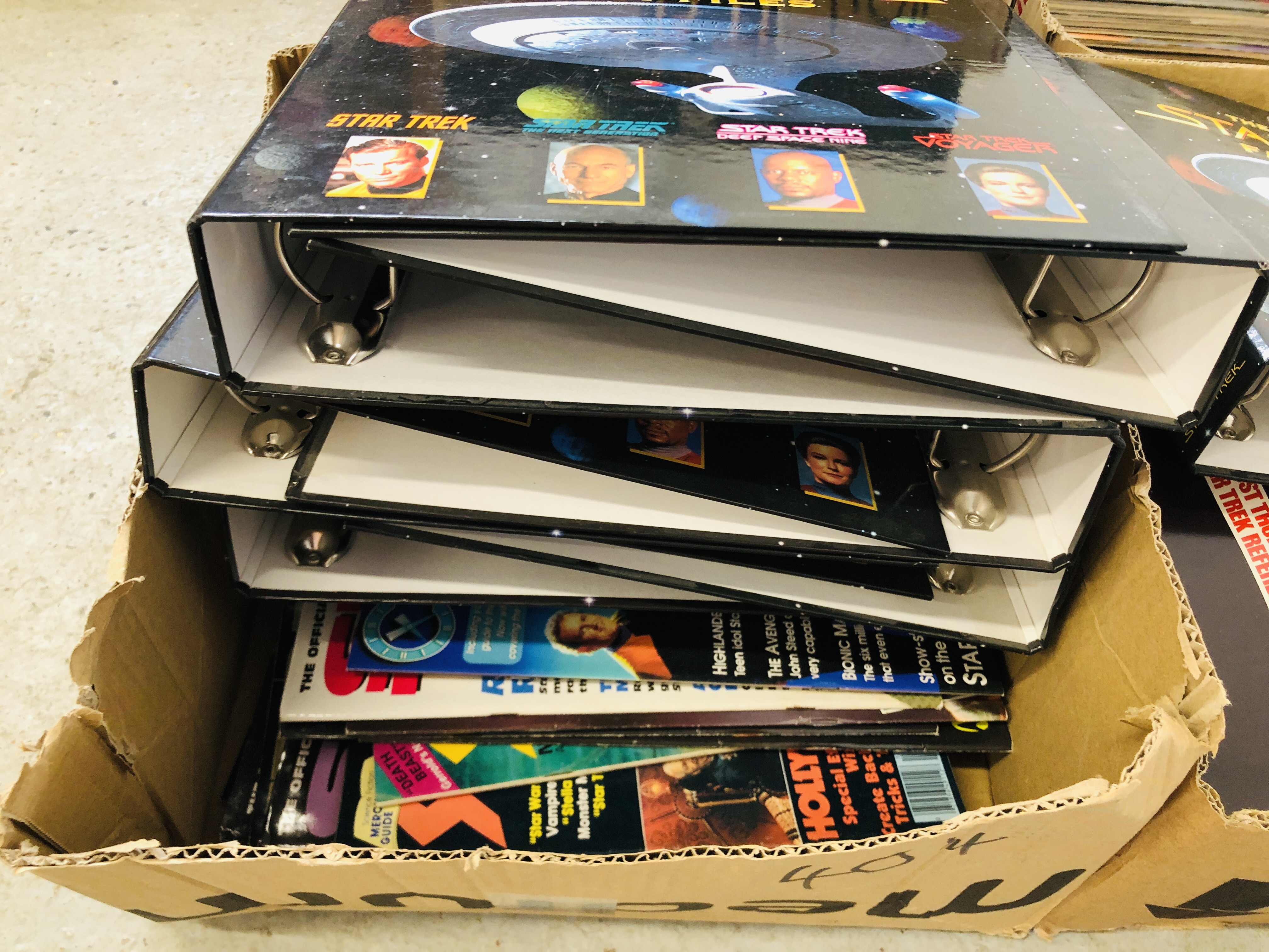 A LARGE COLLECTION OF STAR TREK FACT FILES ALONG WITH OTHER STAR TREK MAGAZINES, THE FINAL FRONTIER, - Image 2 of 7