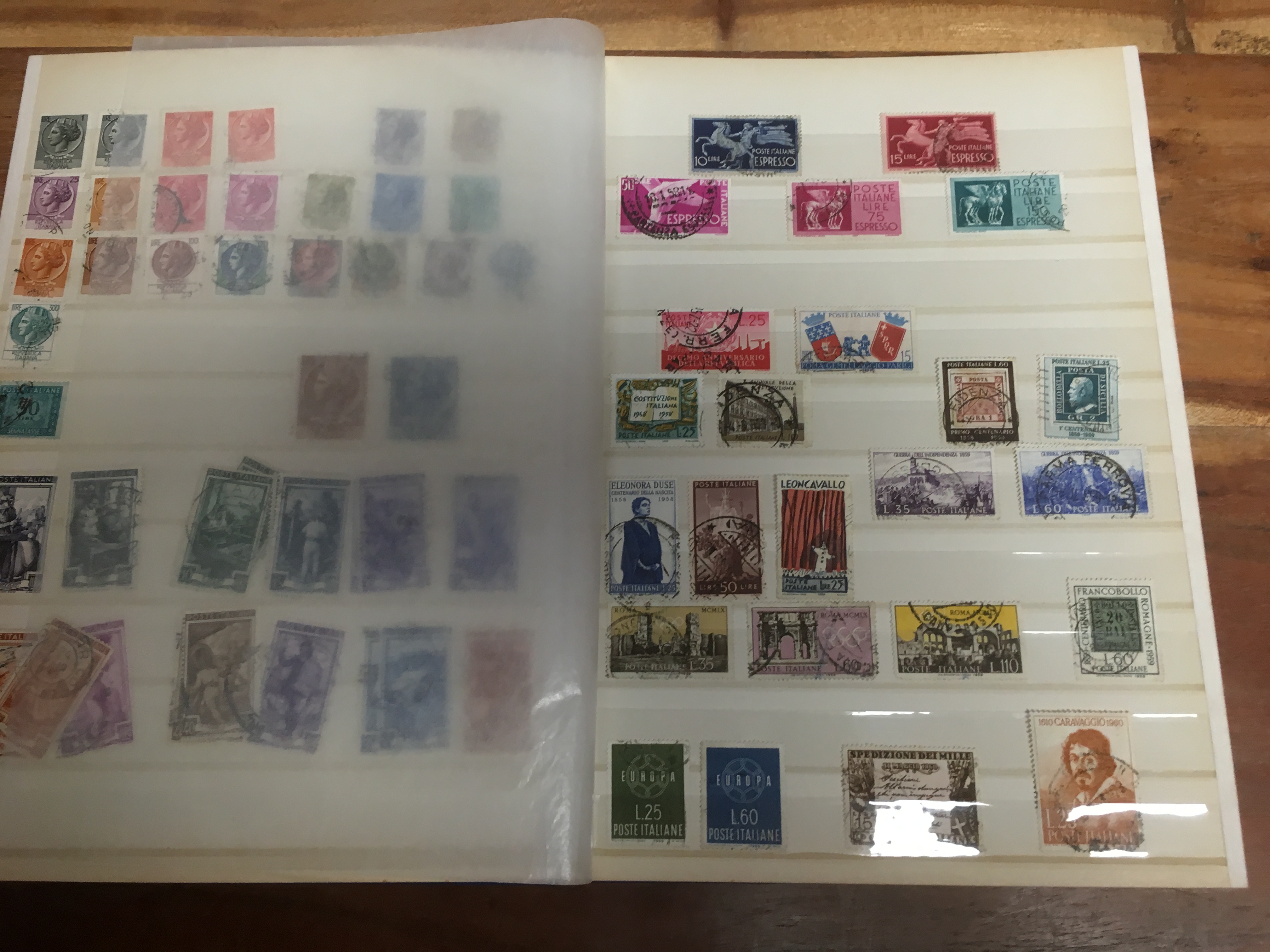 BOX WITH STAMP COLLECTIONS IN FOUR ALBUMS AND LOOSE, ITALY, GB, ETC. - Image 6 of 7