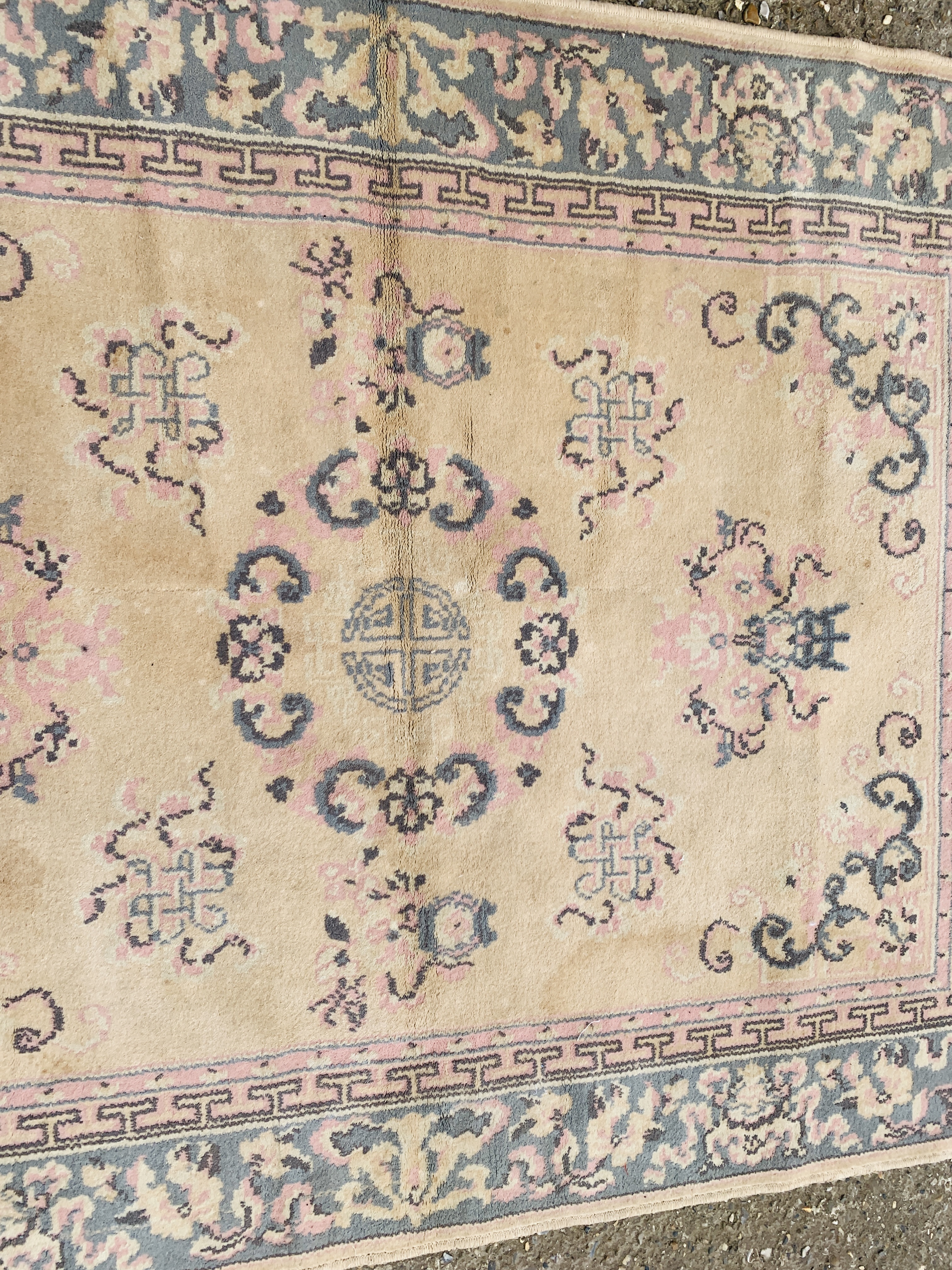 A CHINESE RUG BLUE / PINK PATTERNED ON BEIGE GROUND 1.7M X 1.25M. - Image 3 of 6