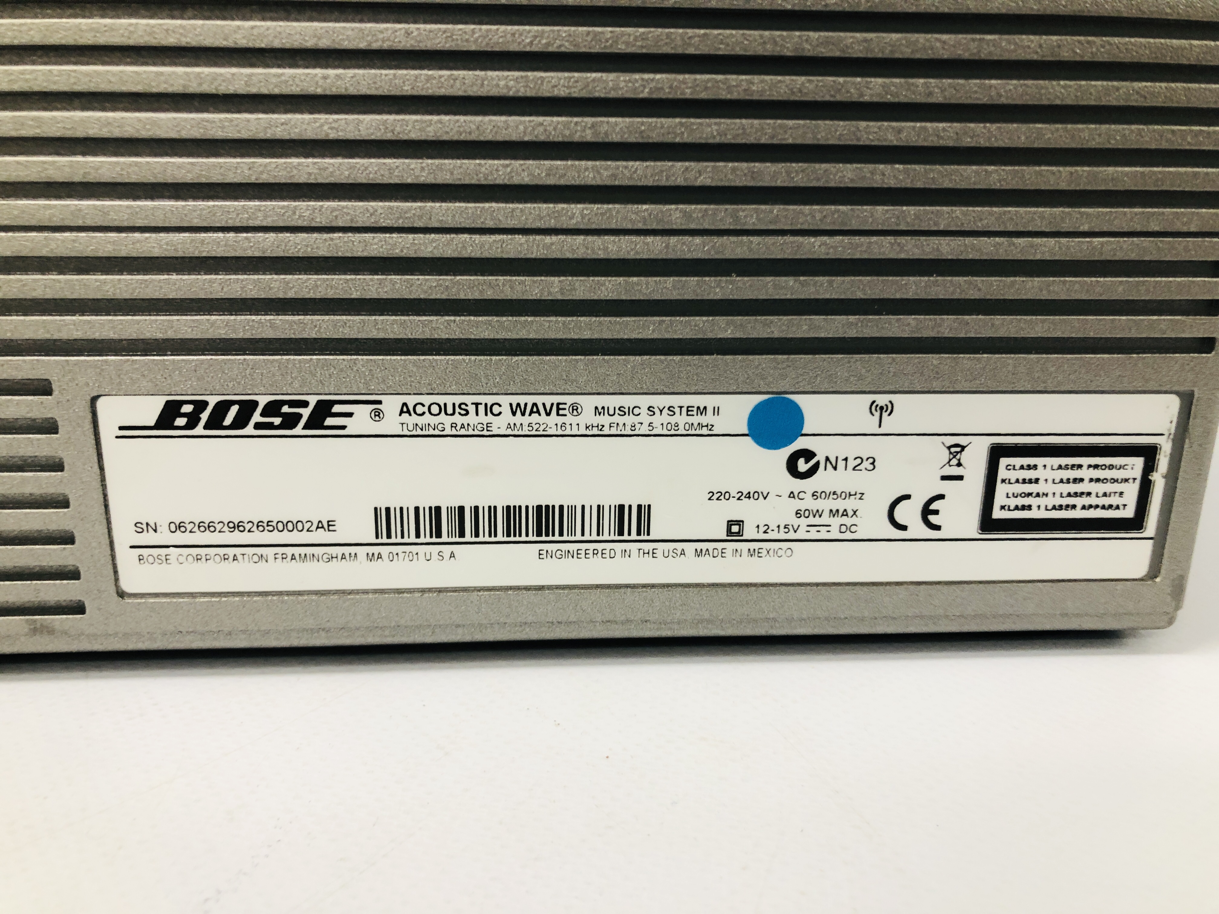 BOSE ACOUSTIC WAVE MUSIC SYSTEM 2 WITH REMOTE - SOLD AS SEEN - Image 5 of 6