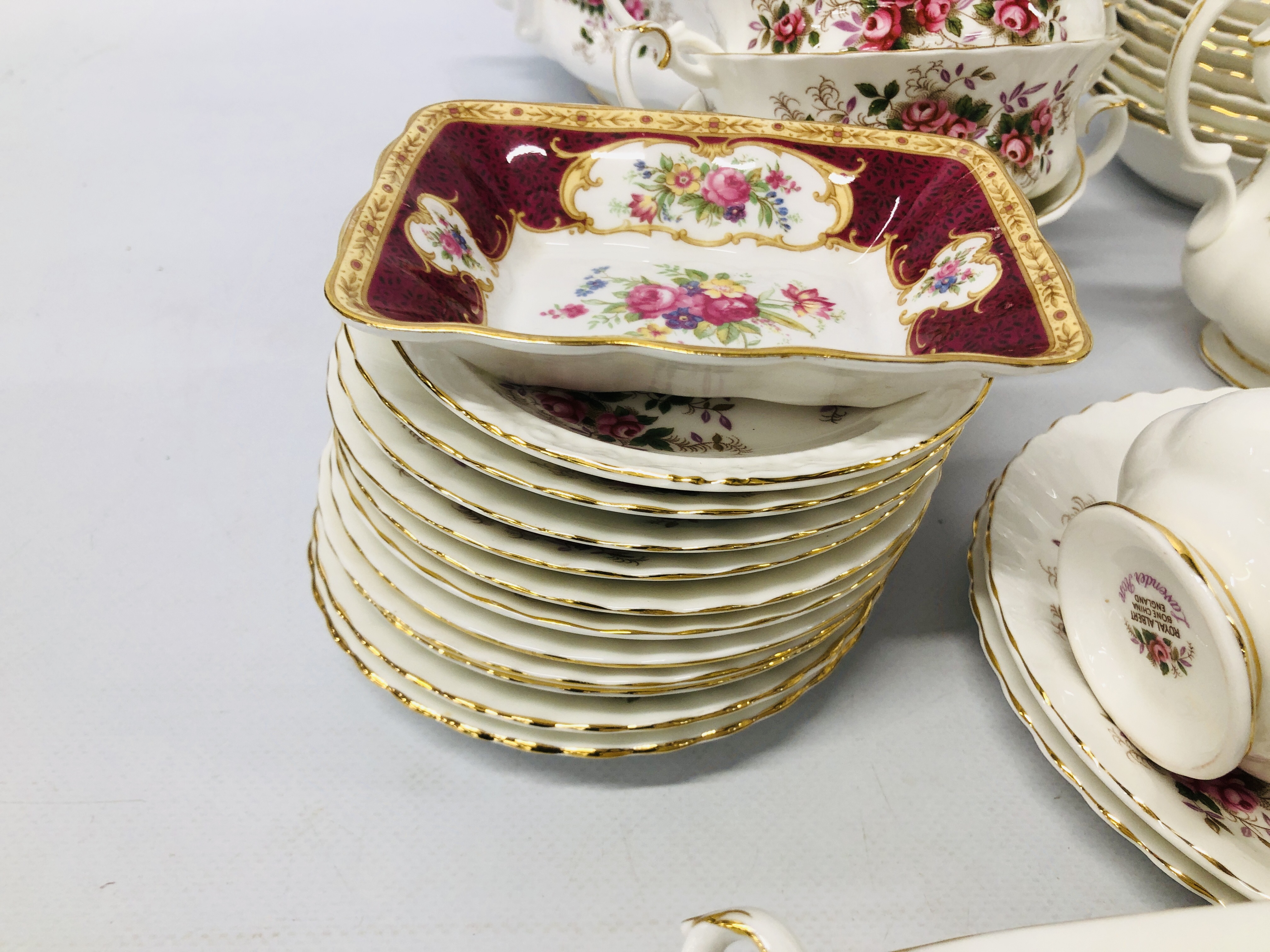 COLLECTION OF ROYAL ALBERT "LAVENDER ROSE" TEA AND DINNER WARE (68 PIECES) + ONE ROYAL ALBERT "LADY - Image 8 of 12