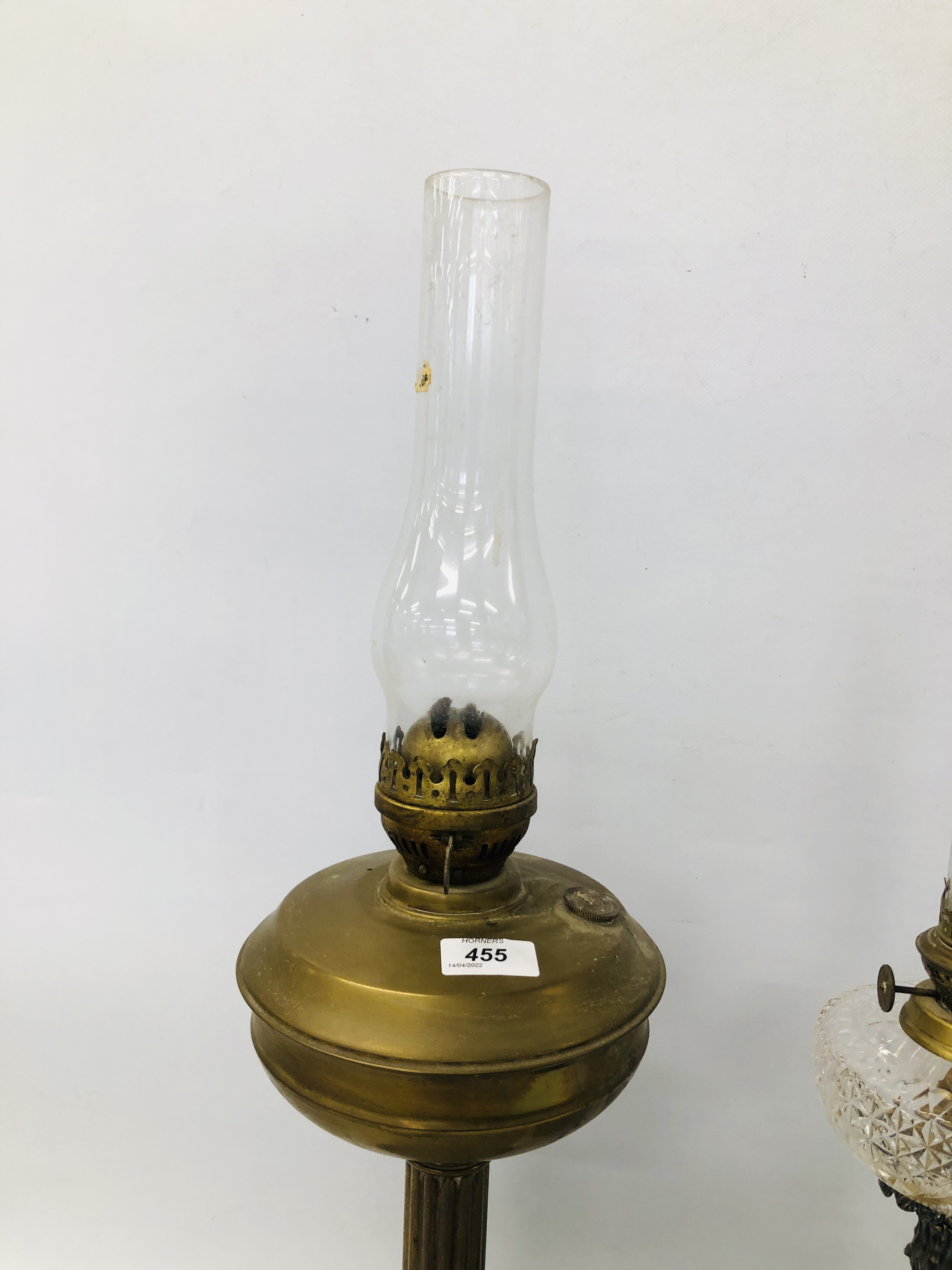 2 X VINTAGE OIL LAMPS TO INCLUDE MAPPIN AND WEBB AND 3 X RISE AND FALL ATTACHMENTS - Image 7 of 8