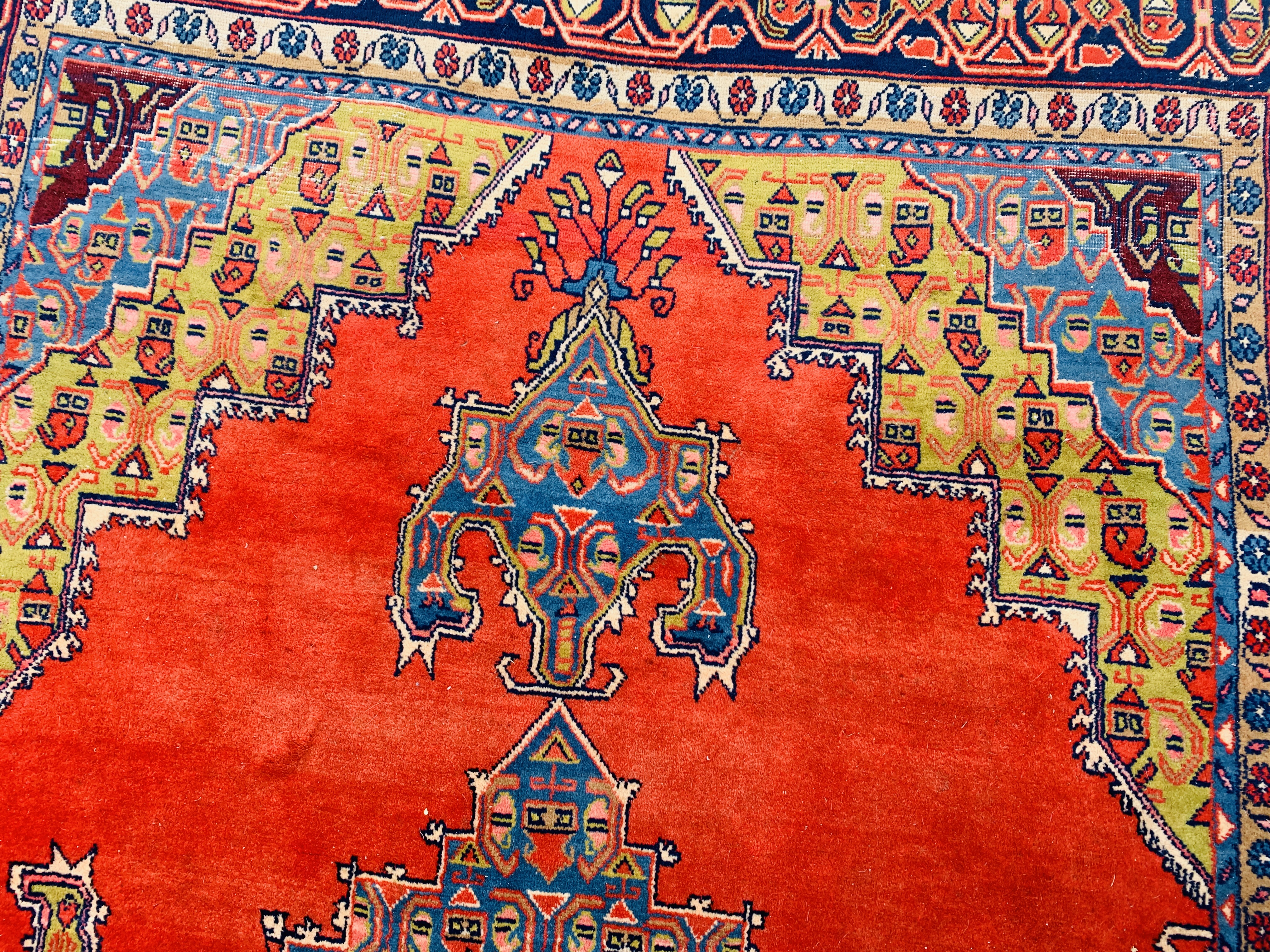 A GOOD QUALITY RED / BLUE PATTERNED EASTERN CARPET 3.3M X 3.15M. - Image 9 of 11