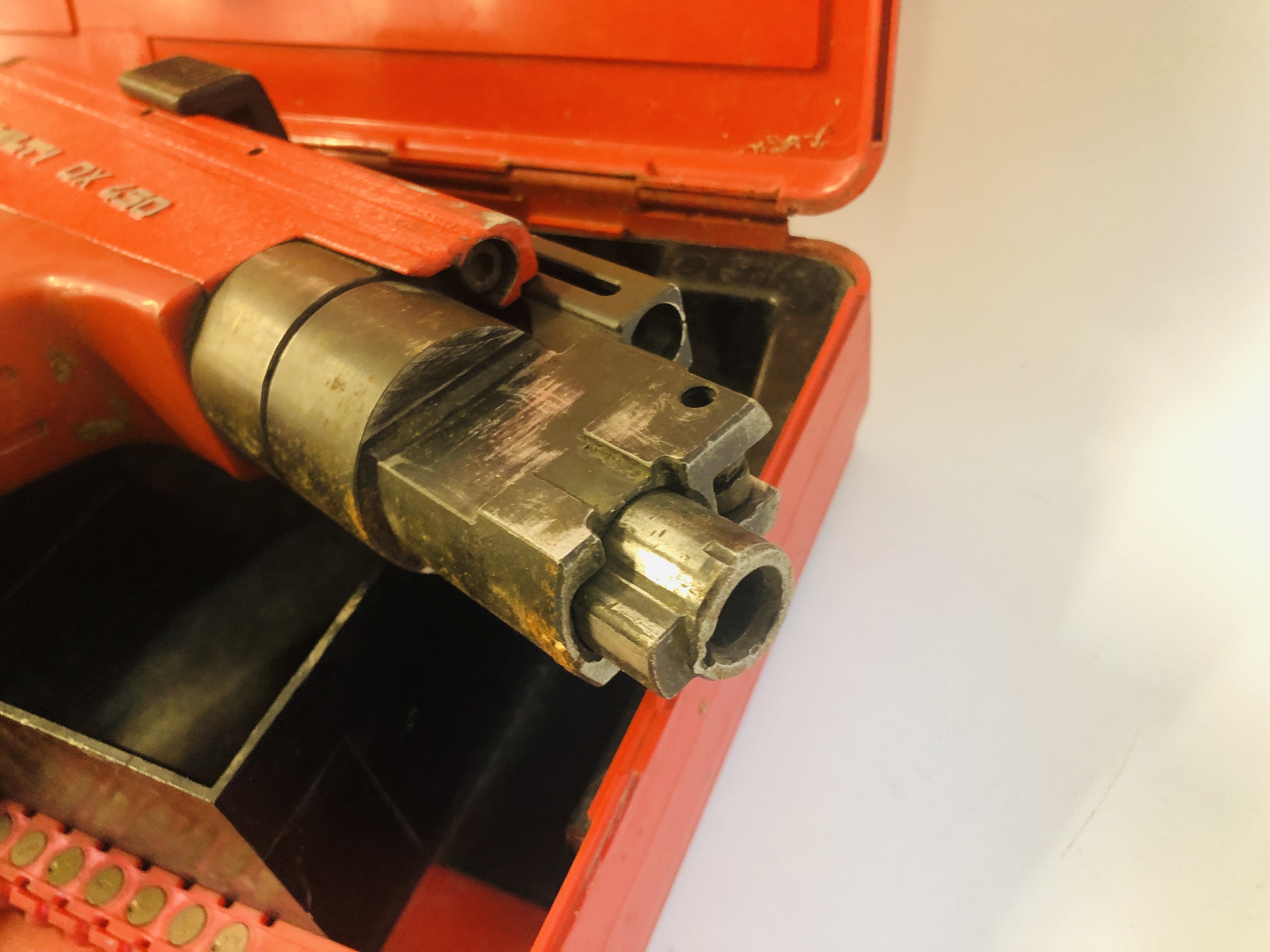 HILTI DX 450 NAIL GUN (BOXED) - SOLD AS SEEN - Image 4 of 4