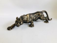 (R) CAST LION FIGURE