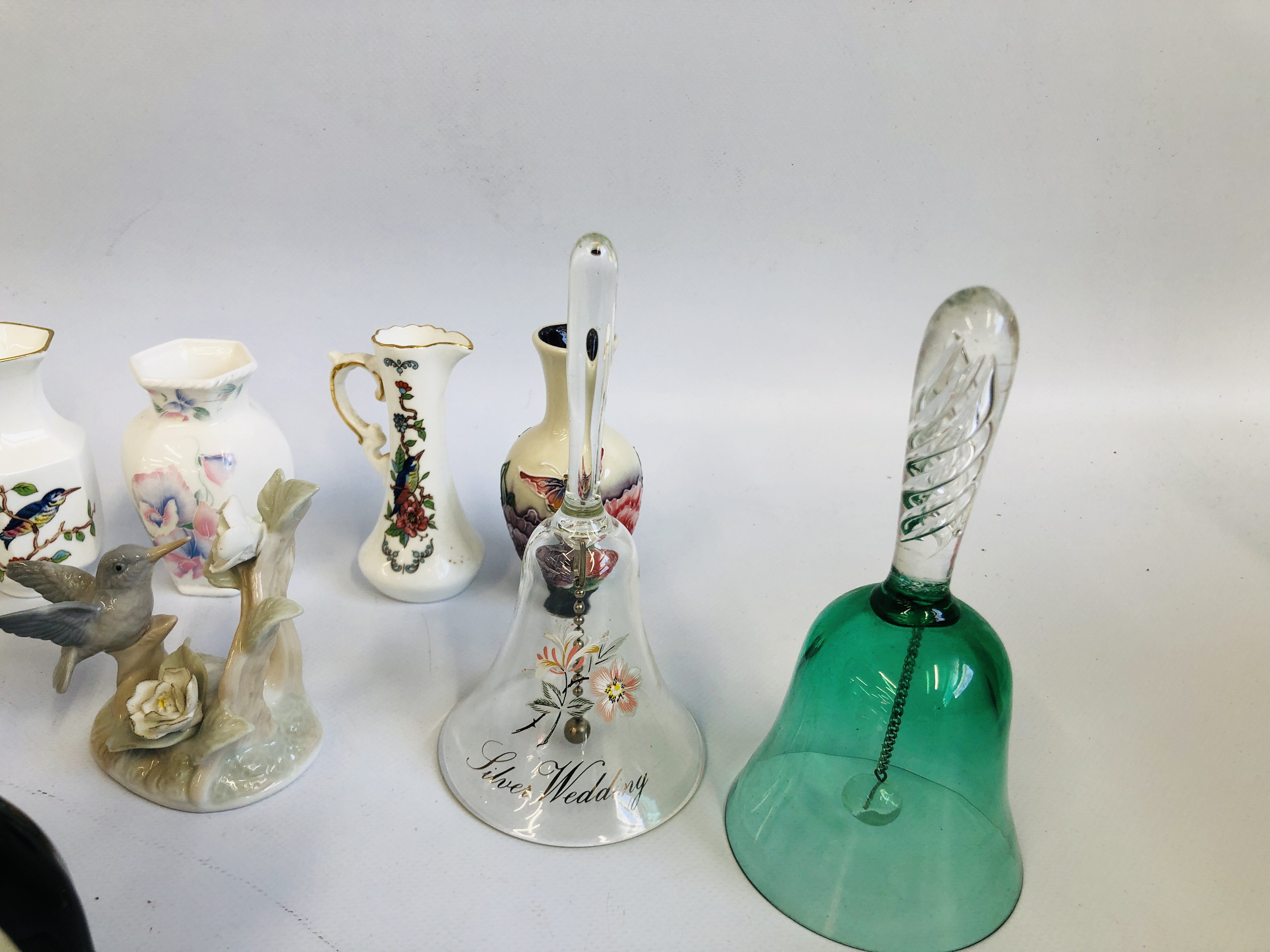 SELECTION OF GLASSWARE TO INCLUDE VINTAGE DRINKING GLASSES ETC ALONG WITH SELECTION OF AYNSLEY, - Image 28 of 32