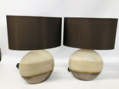 A PAIR OF MODERN DESIGNER POTTERY TABLE LAMPS HEIGHT 50CM - SOLD AS SEEN.
