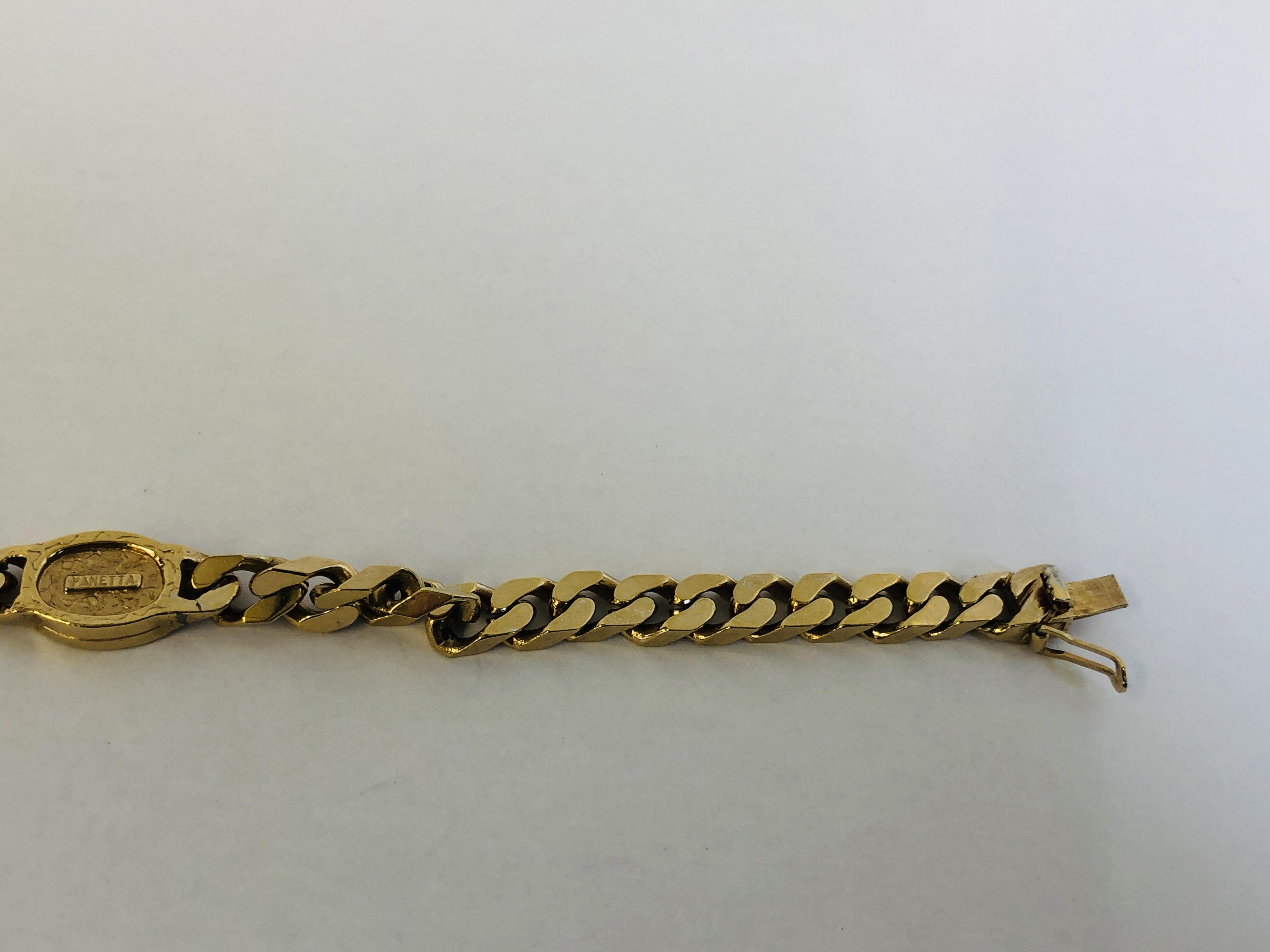 A GOLD TONE COSTUME BRACELET MARKED "PANETTA" ALONG WITH AN UNMARKED ROPE TWIST NECKLACE. - Image 12 of 13